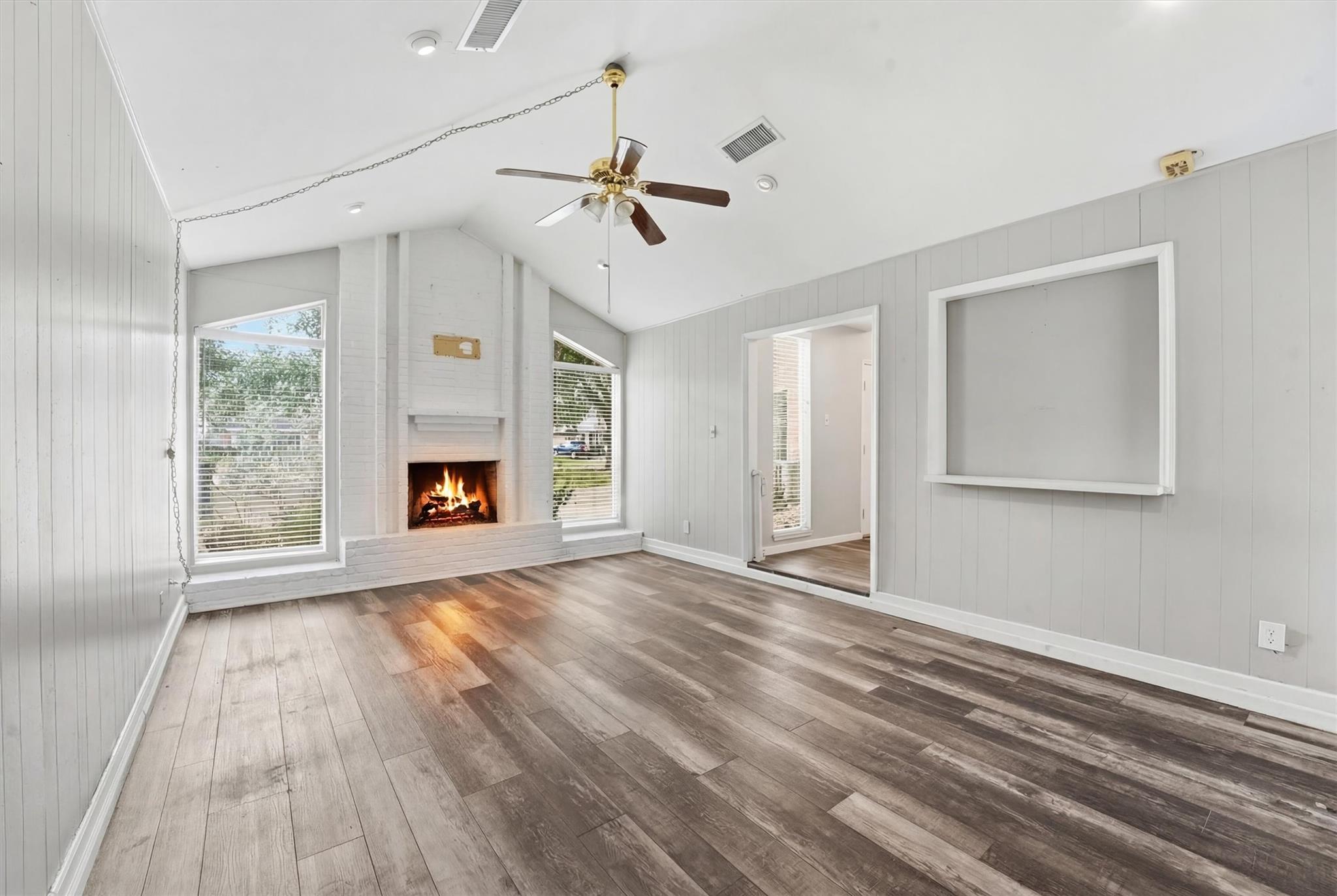 2408 Chelmsford Court