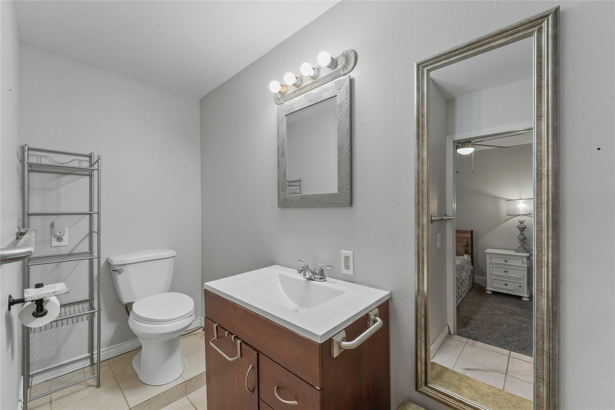 2408 Chelmsford Court