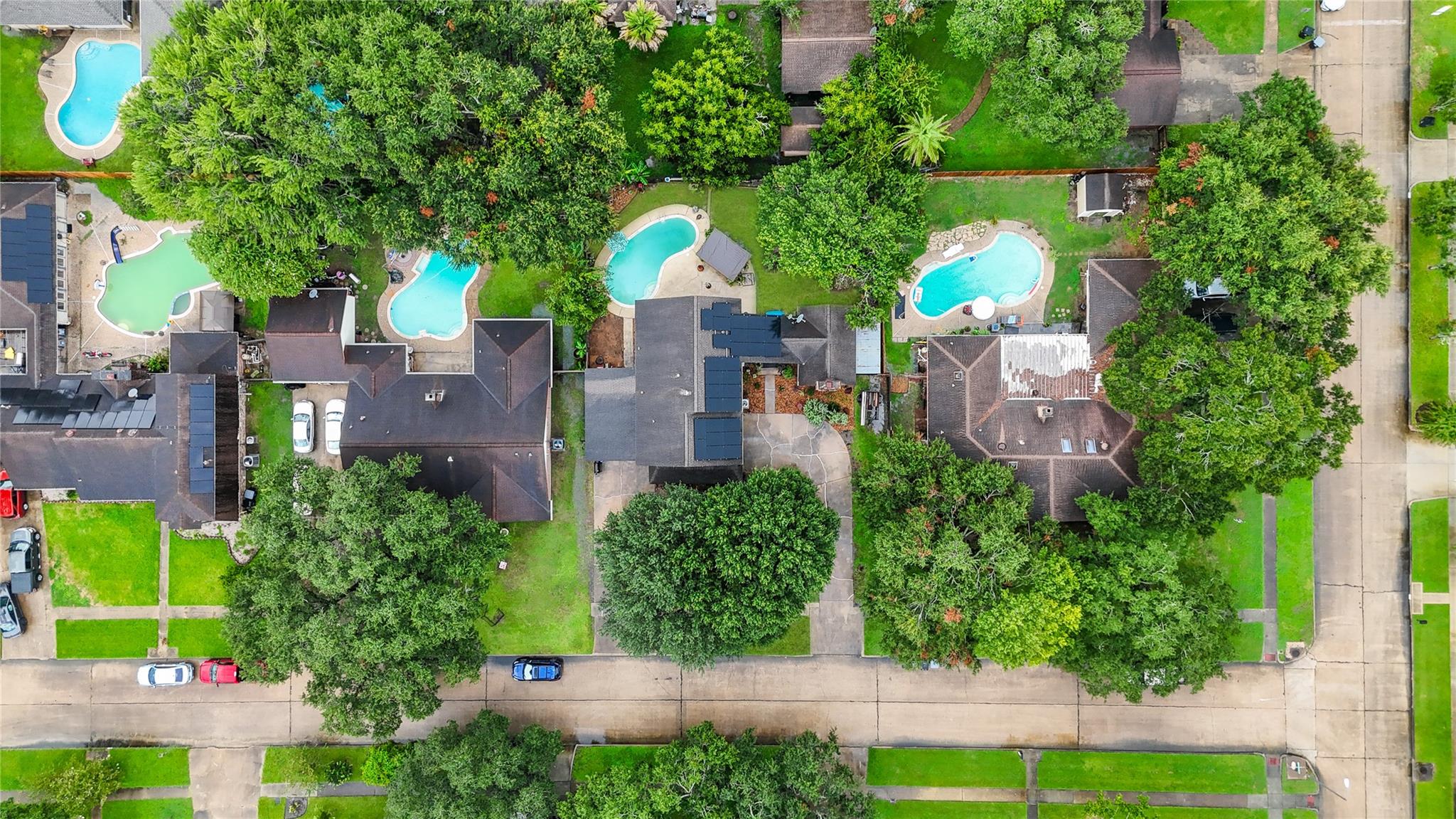 2408 Chelmsford Court