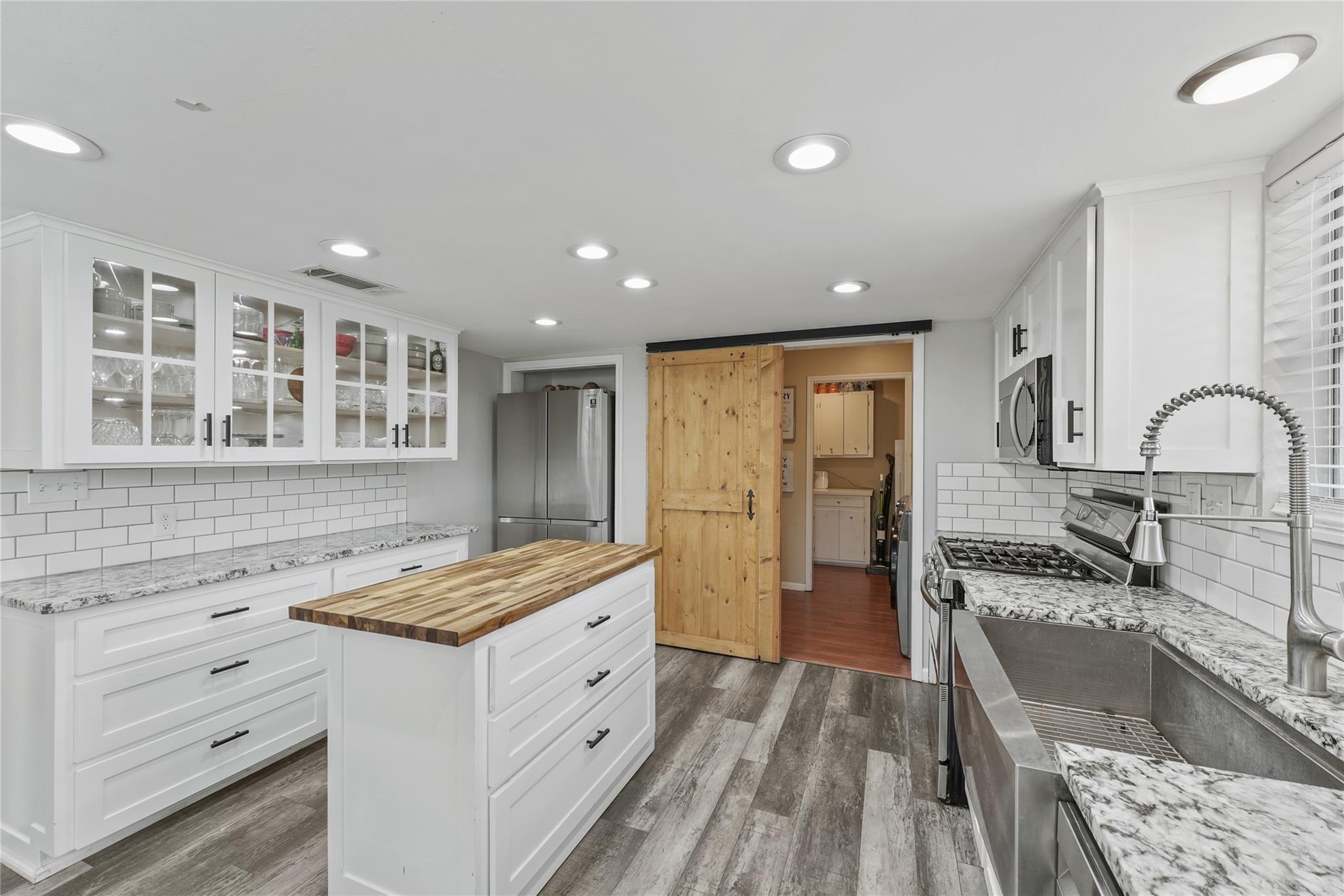 2408 Chelmsford Court