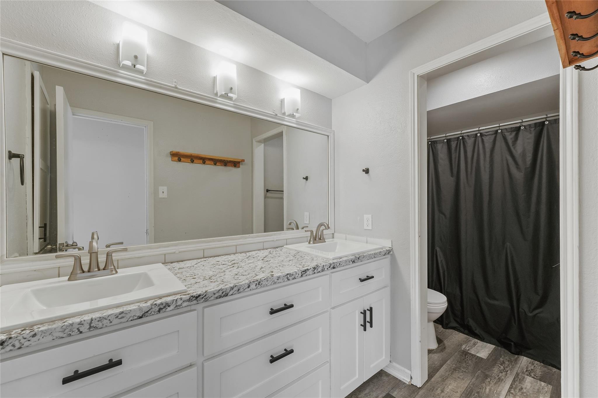 2408 Chelmsford Court