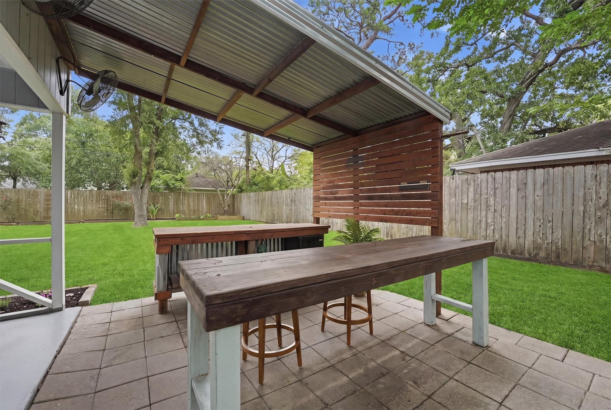 215 Whispering Oaks Drive