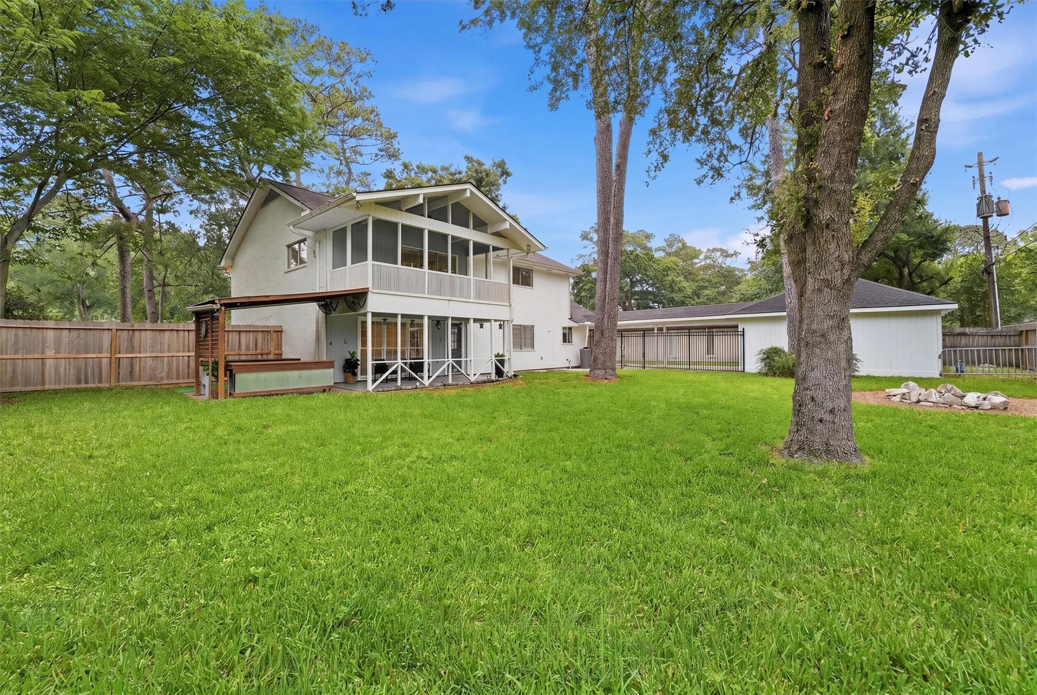 215 Whispering Oaks Drive