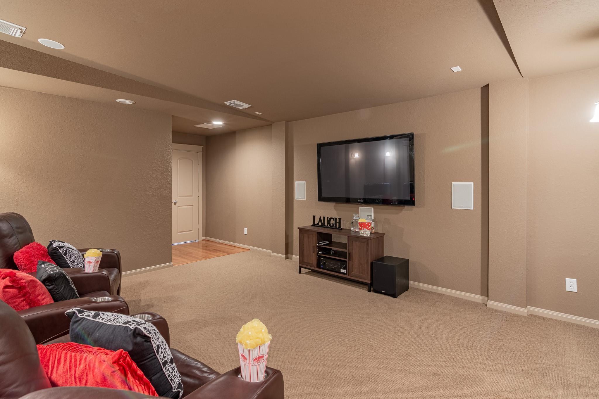 27 S Mews Wood Court