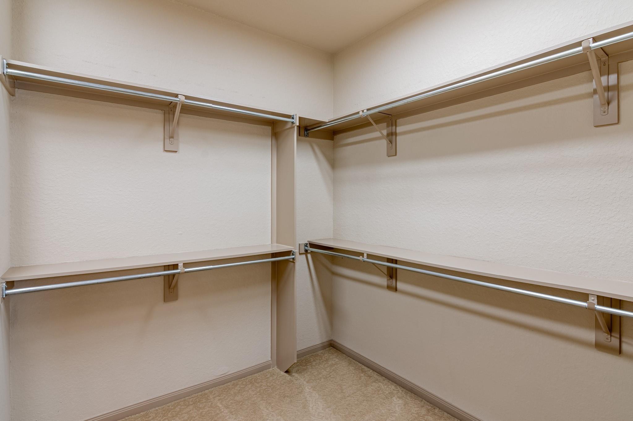 27 S Mews Wood Court