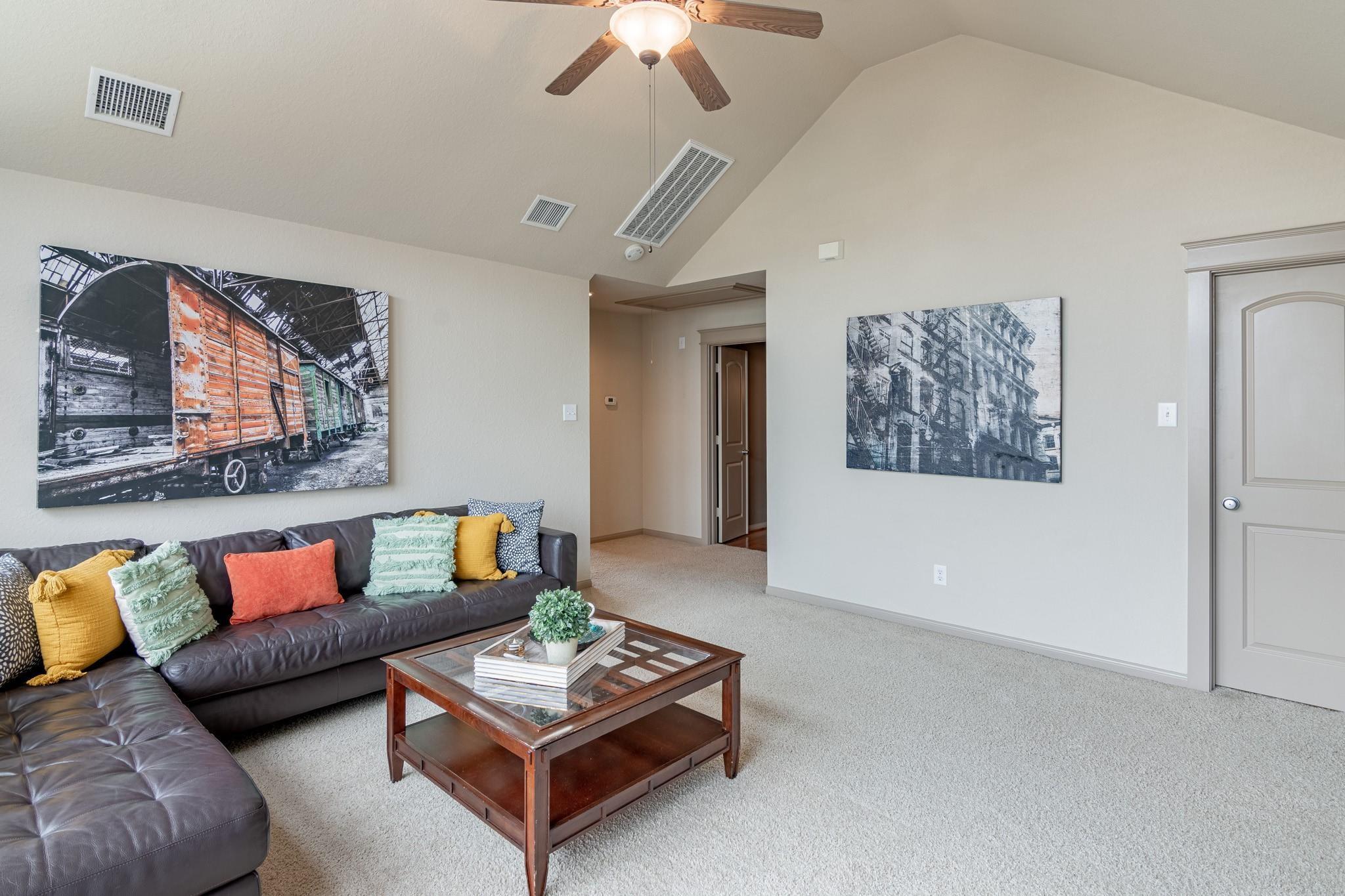 27 S Mews Wood Court