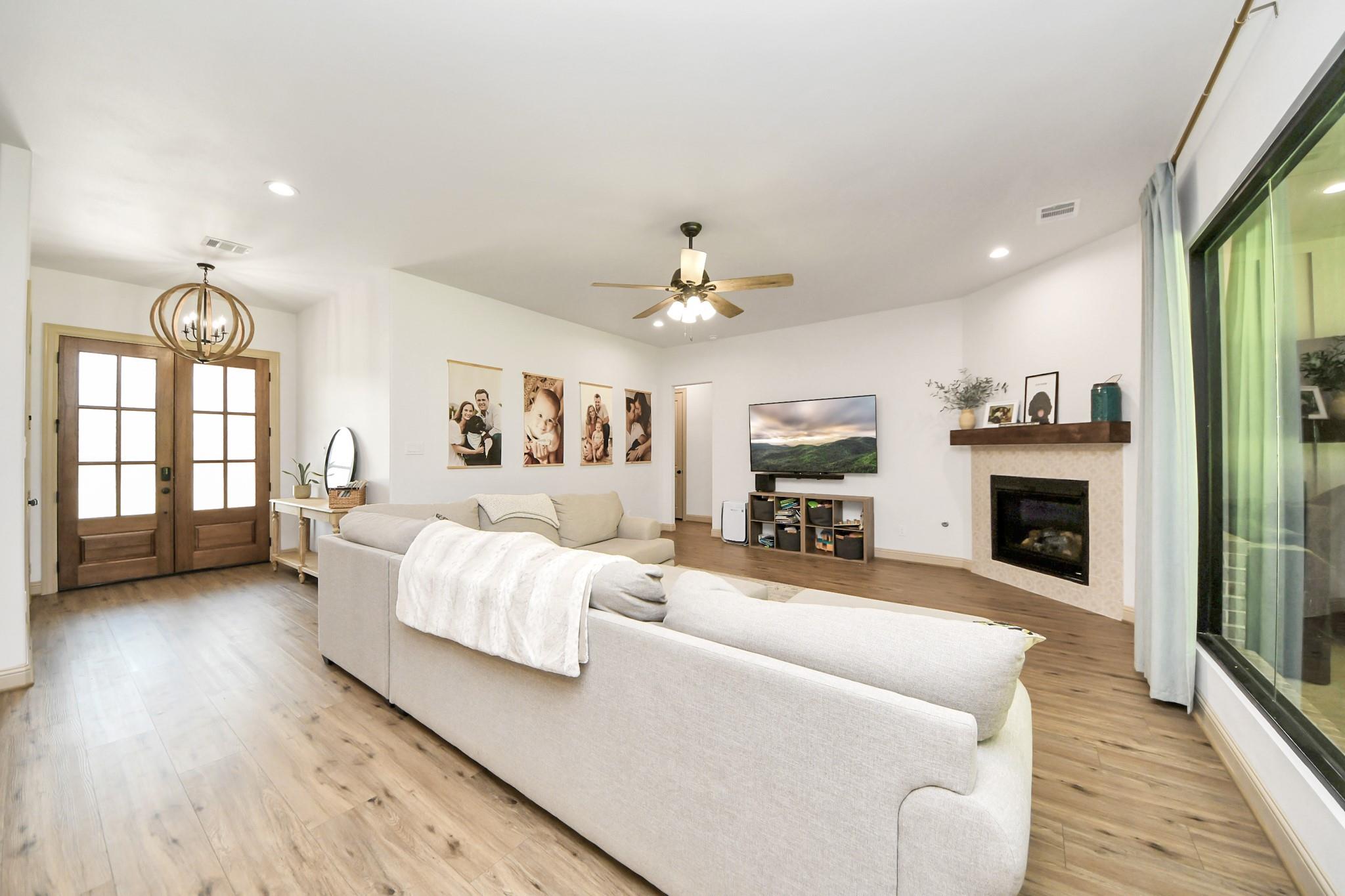 19801 Whispering Creek Trl