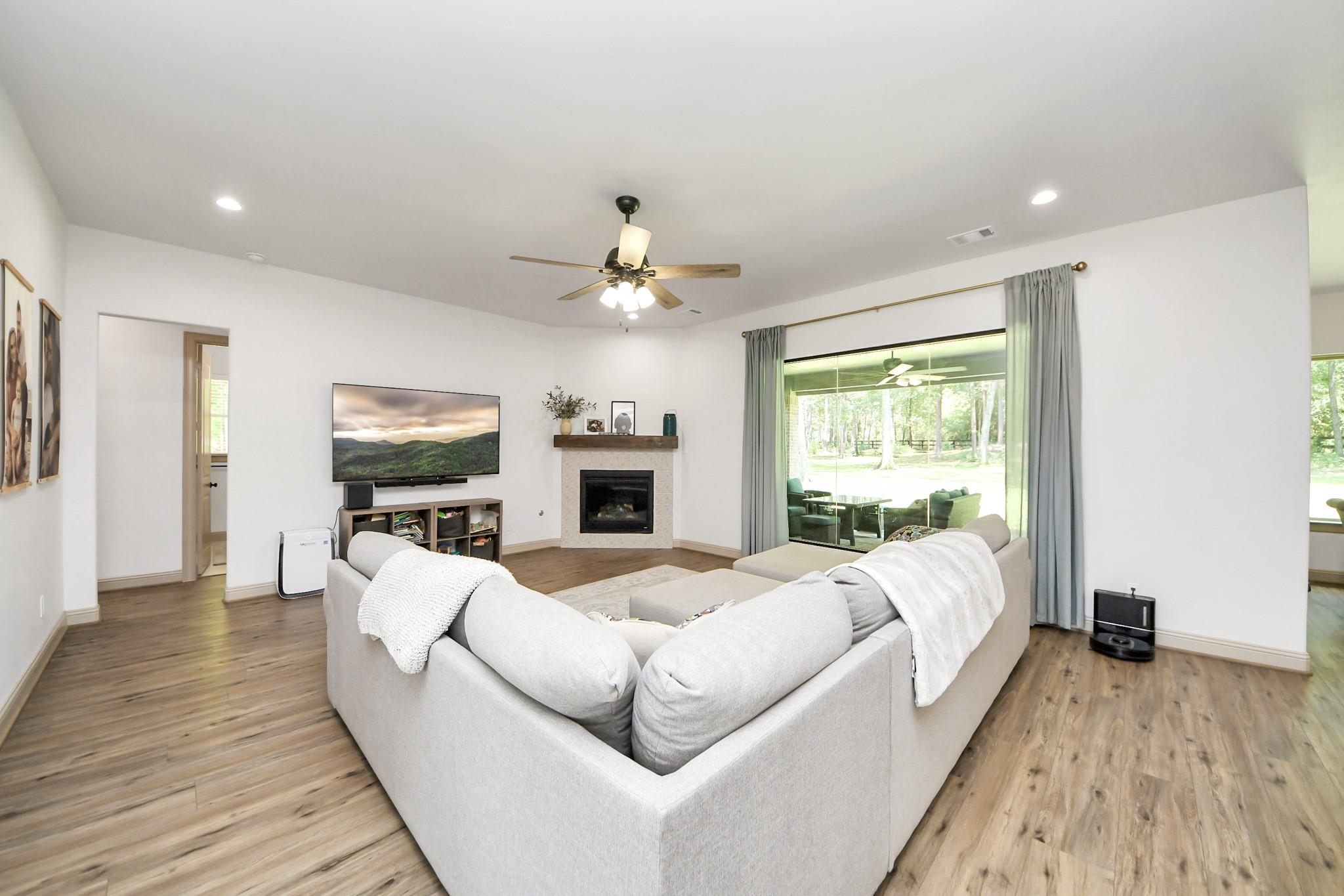 19801 Whispering Creek Trl