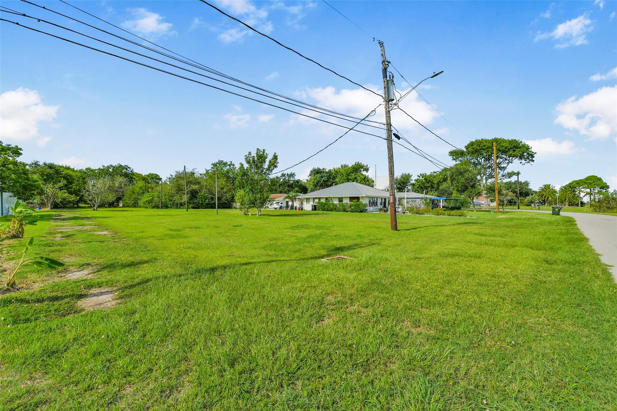 2480 E East Bayshore Drive