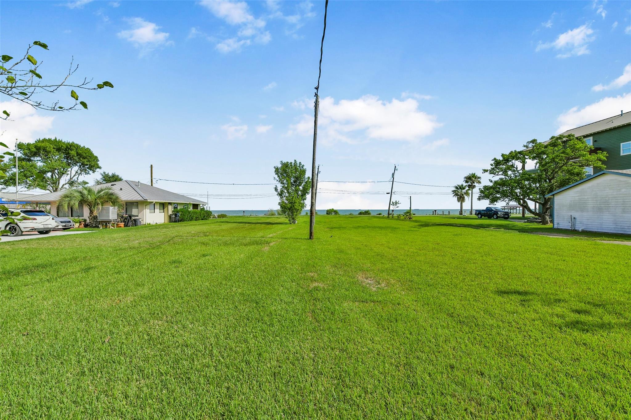 2480 E East Bayshore Drive