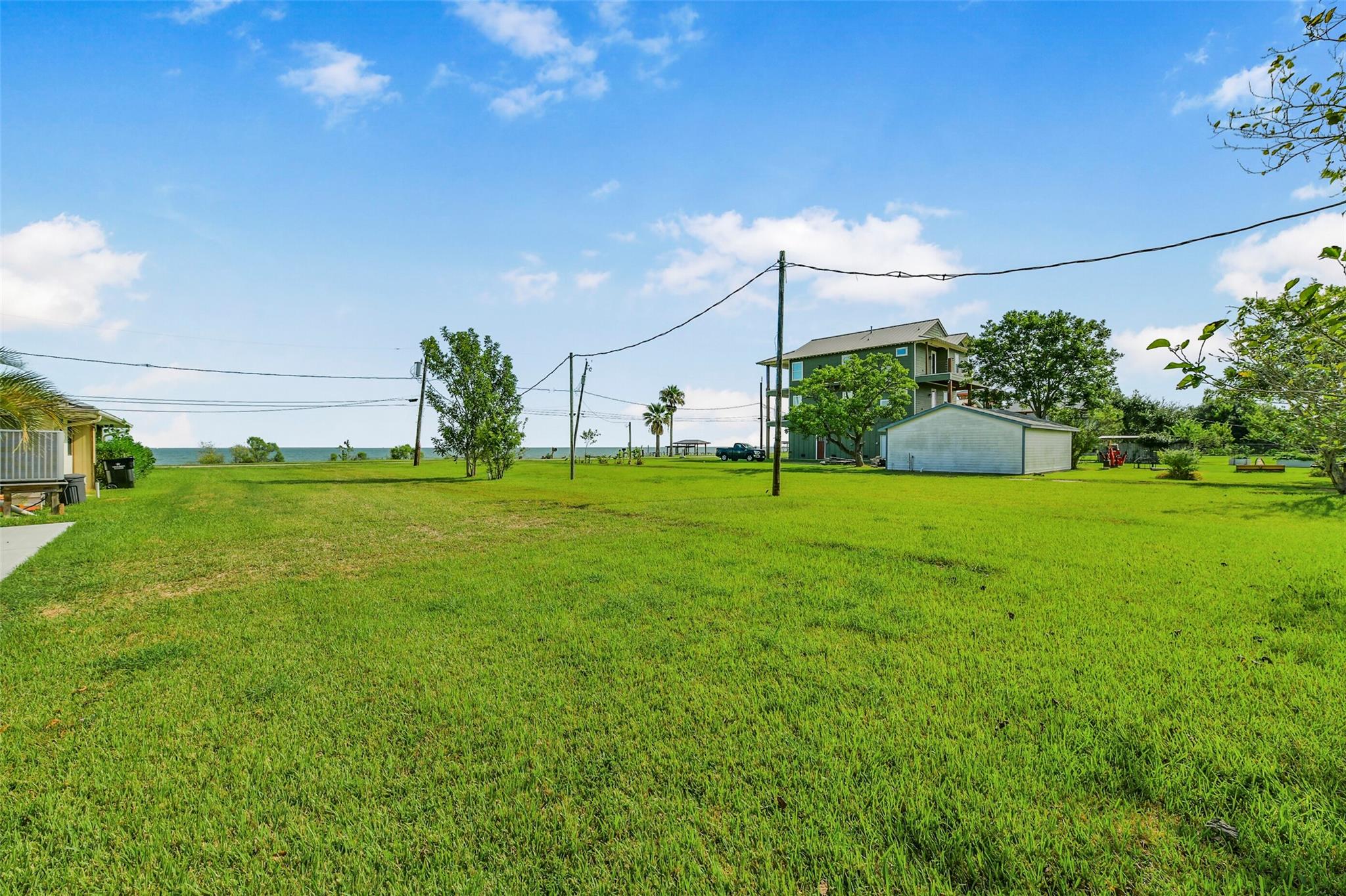 2480 E East Bayshore Drive
