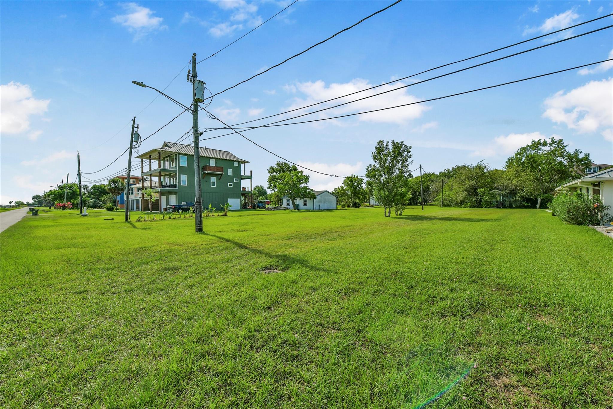 2480 E East Bayshore Drive
