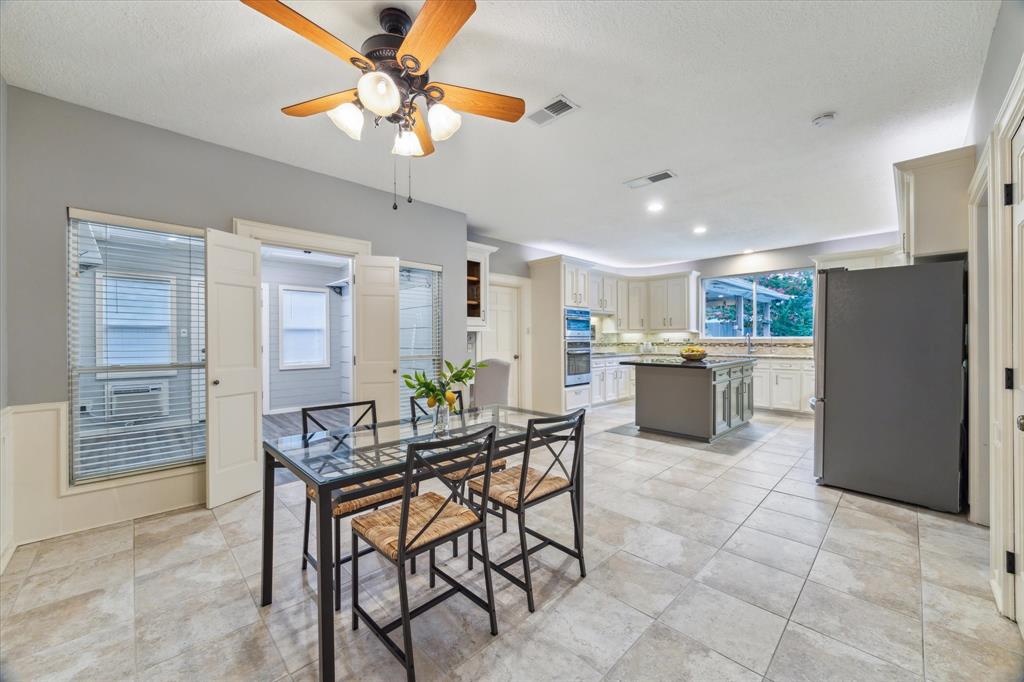 6019 Oak Creek Lane