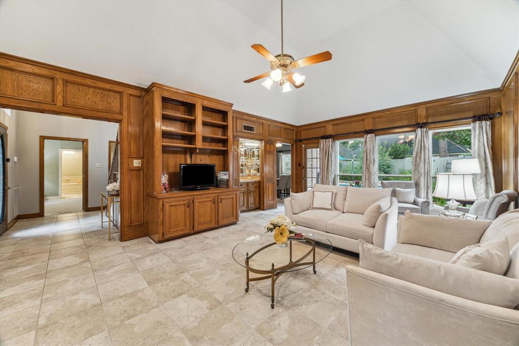 6019 Oak Creek Lane