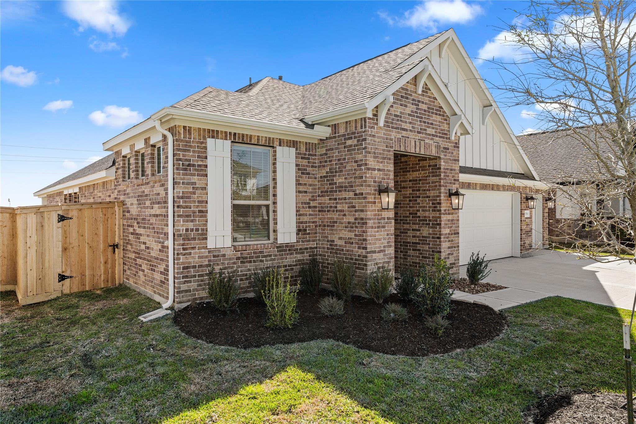 1533 Apache Heights Drive