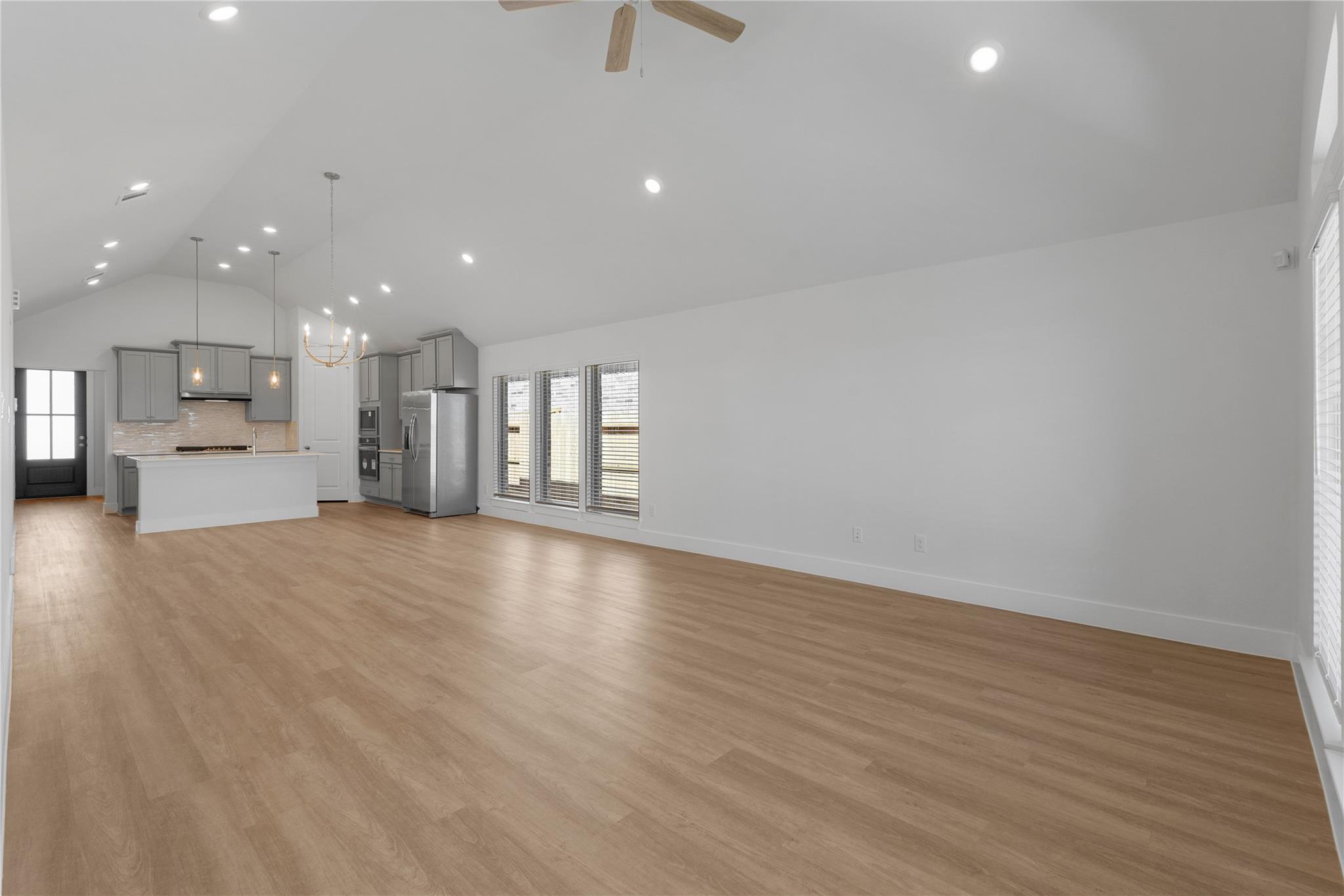 1533 Apache Heights Drive