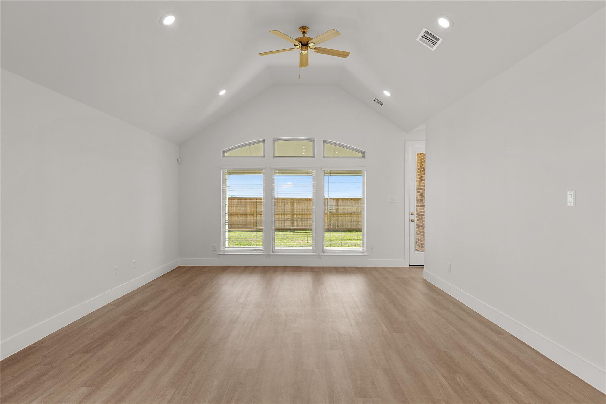 1533 Apache Heights Drive