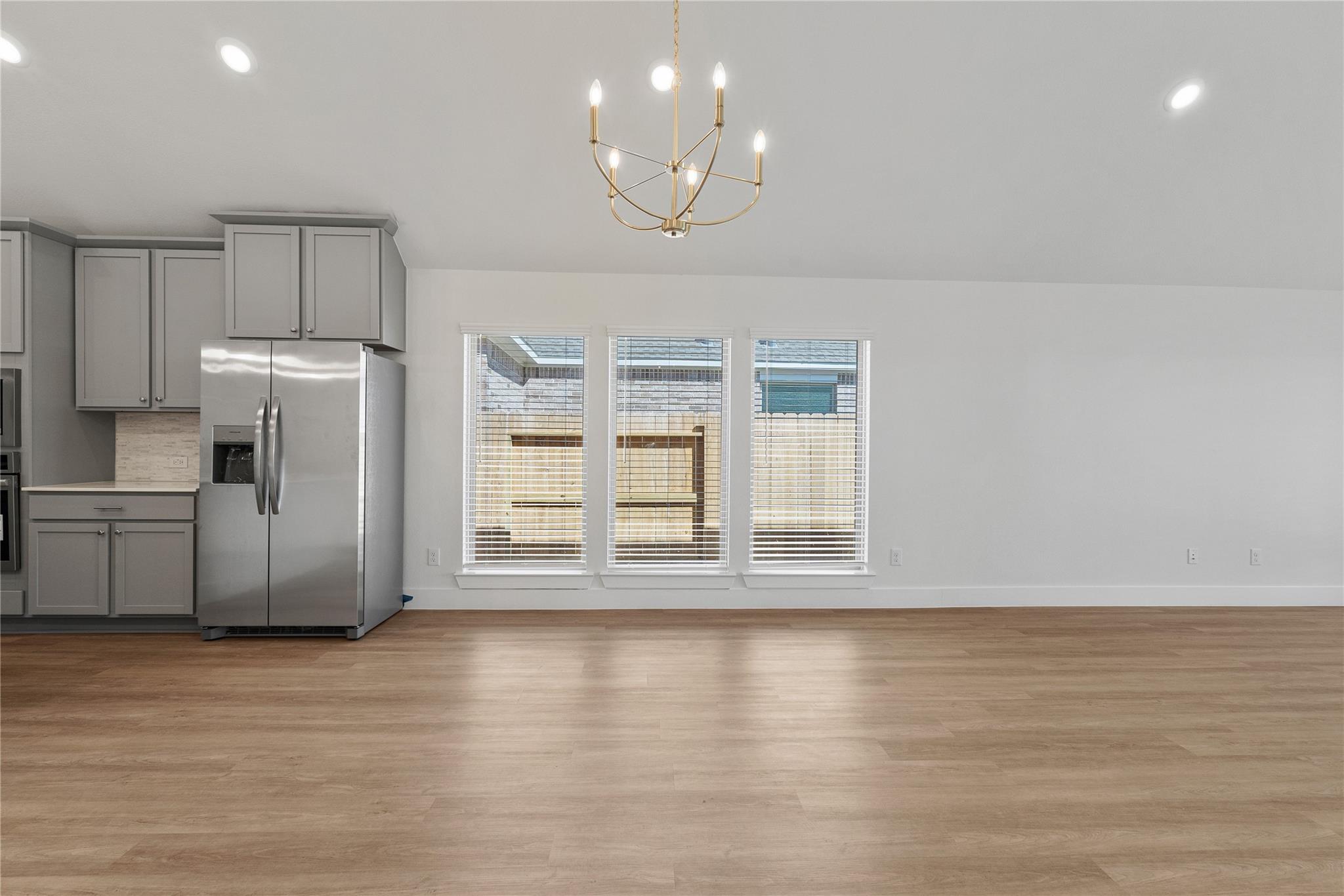 1533 Apache Heights Drive