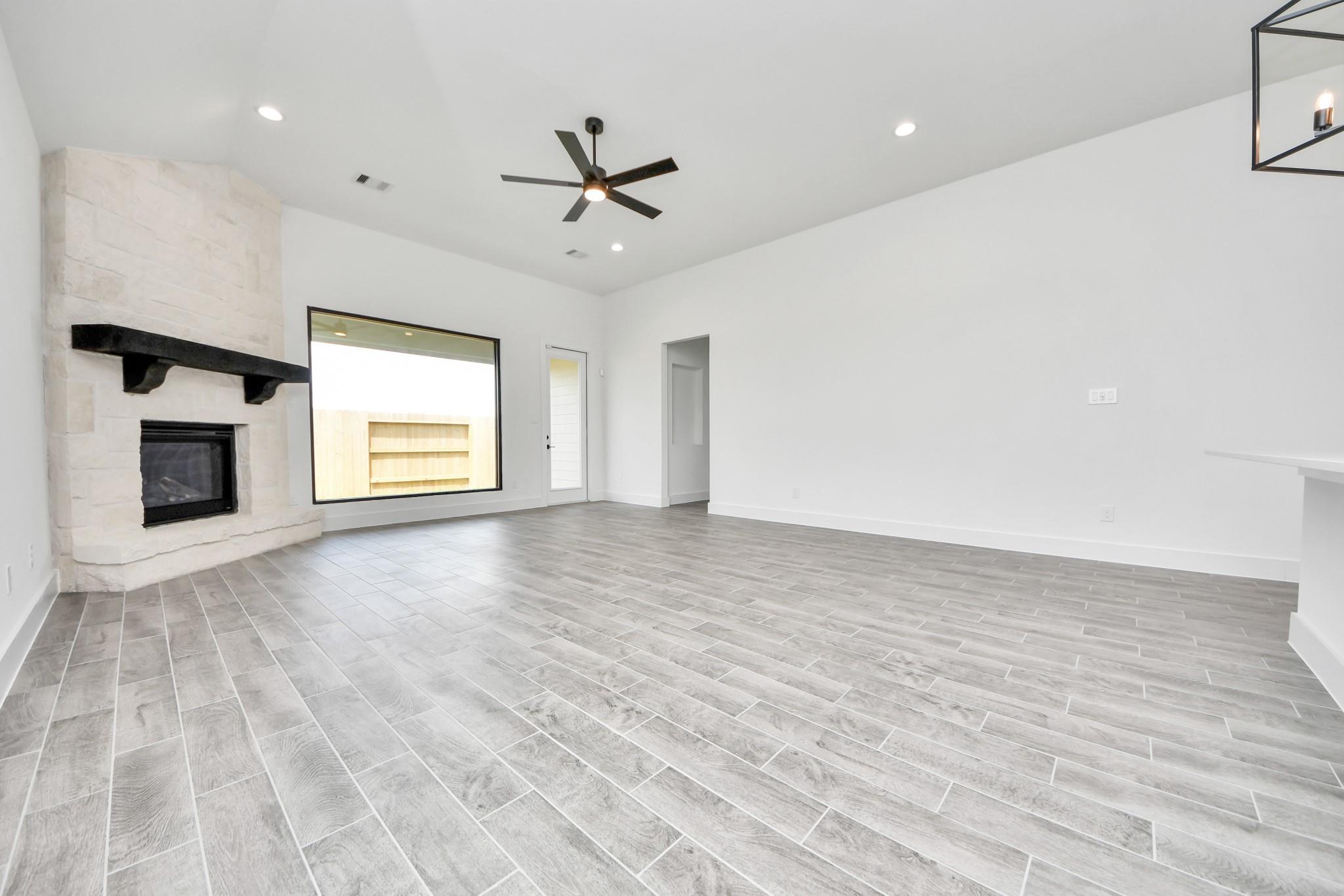 6207 Vista View Lane