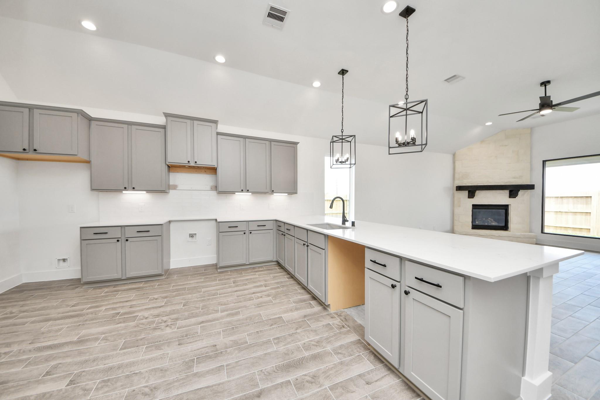 6207 Vista View Lane