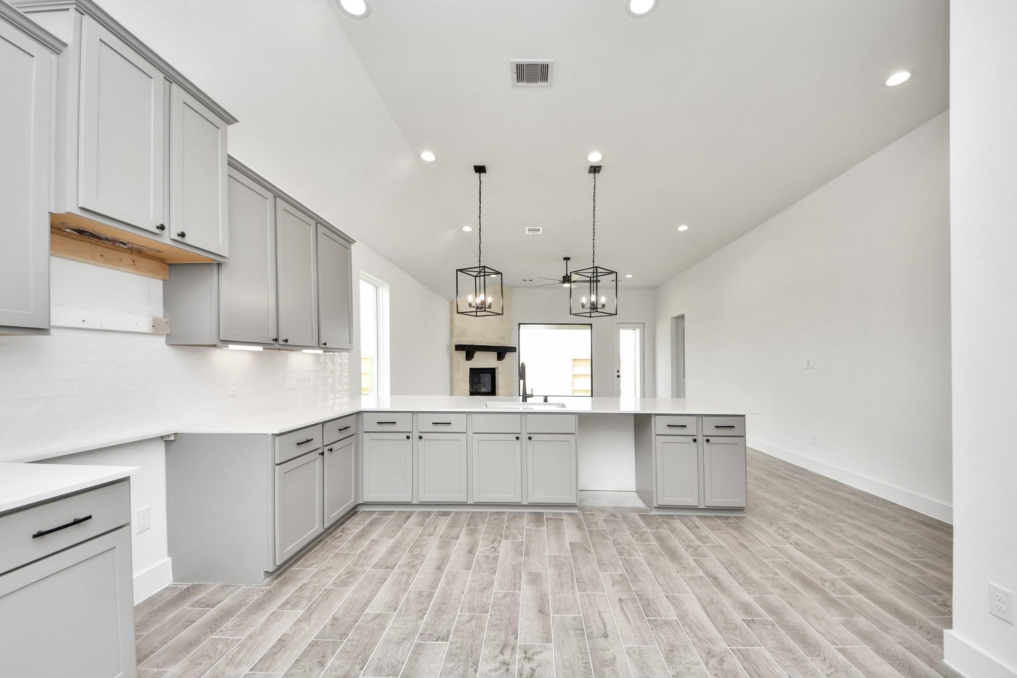 6207 Vista View Lane