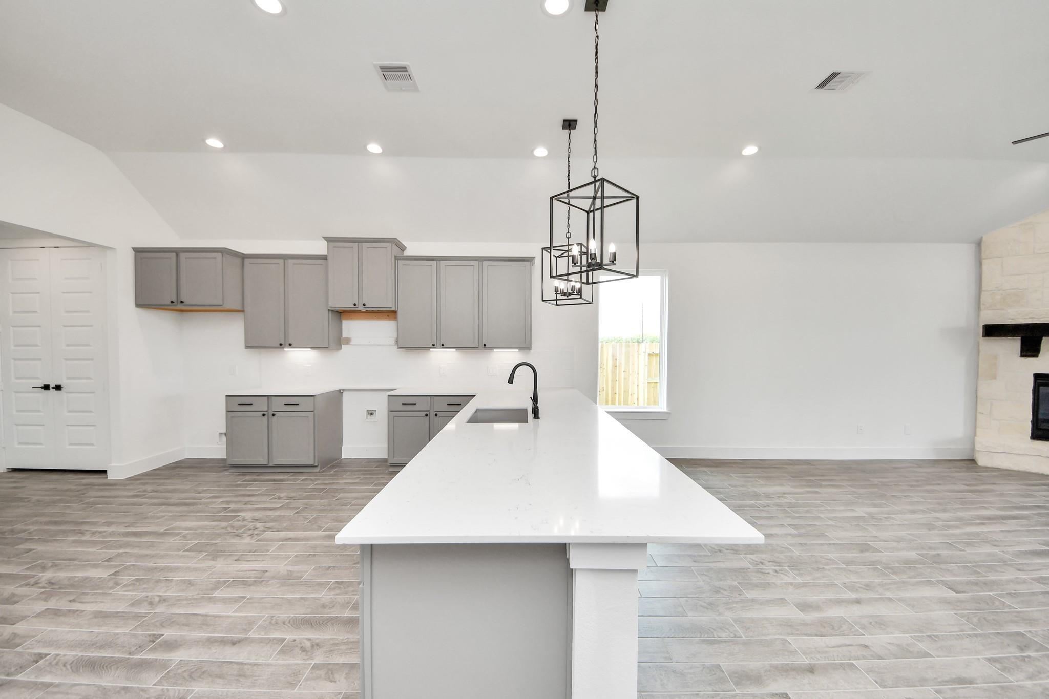 6207 Vista View Lane