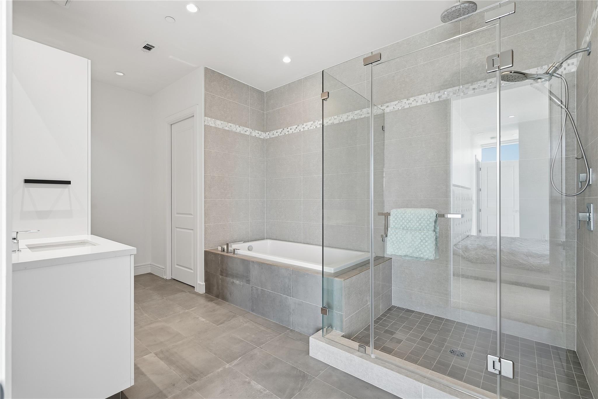 4521 San Felipe Street # 1904