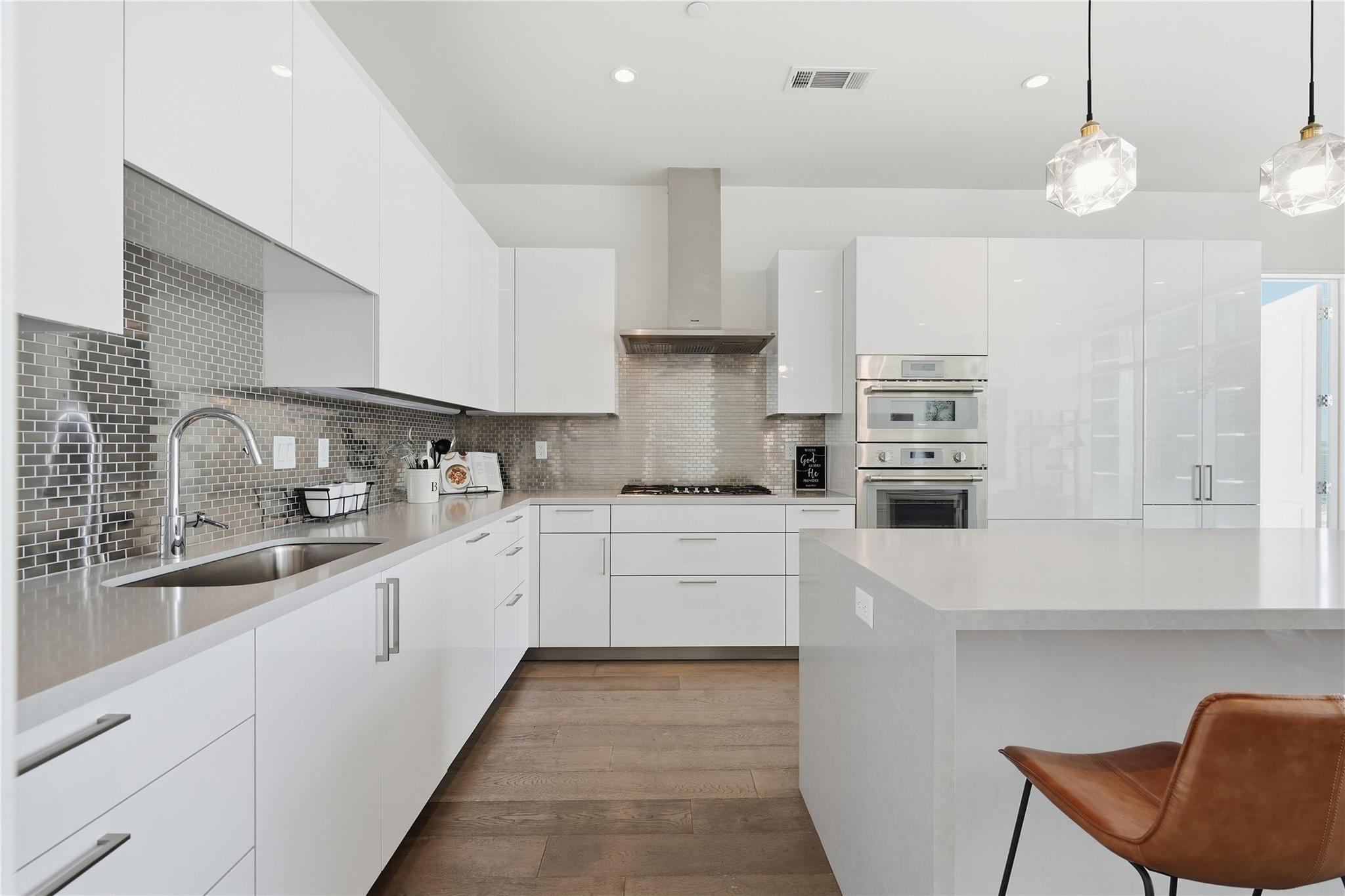 4521 San Felipe Street # 1904