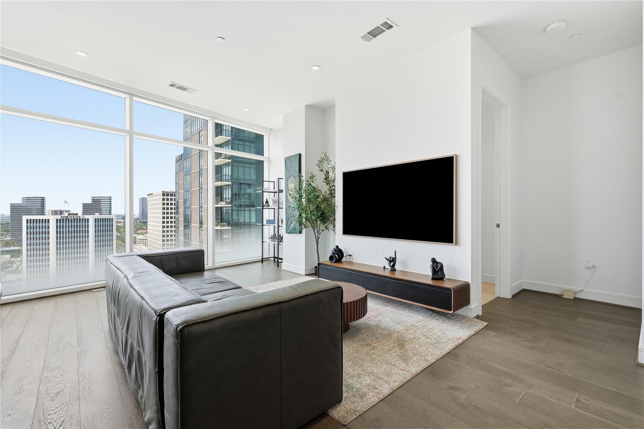 4521 San Felipe Street # 1904
