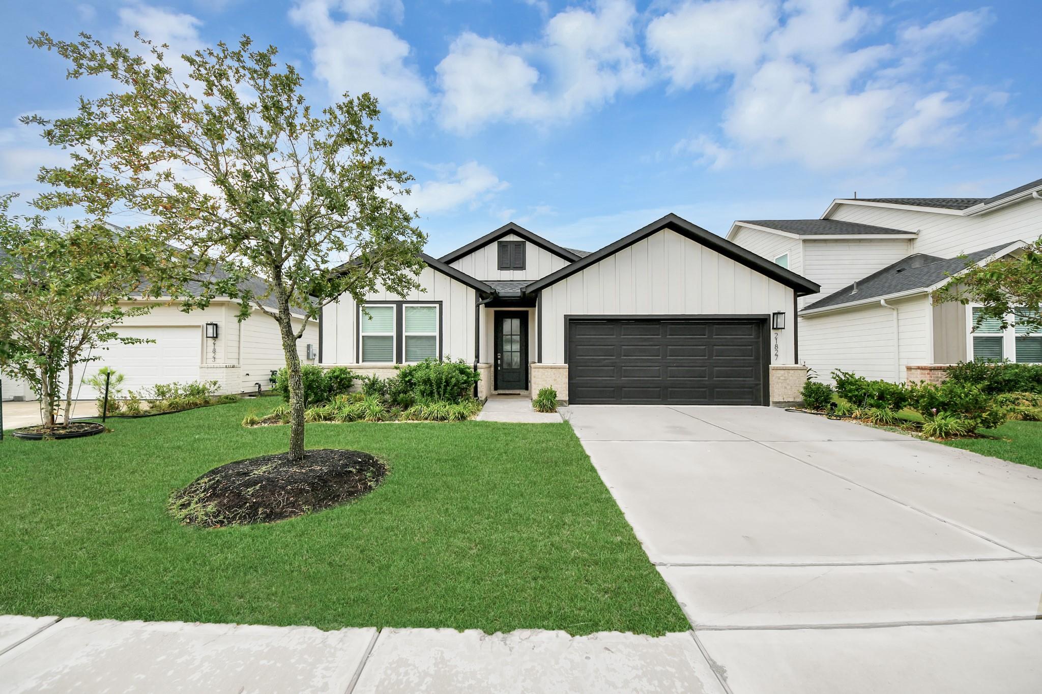 21827 Redwood Bluff Trail