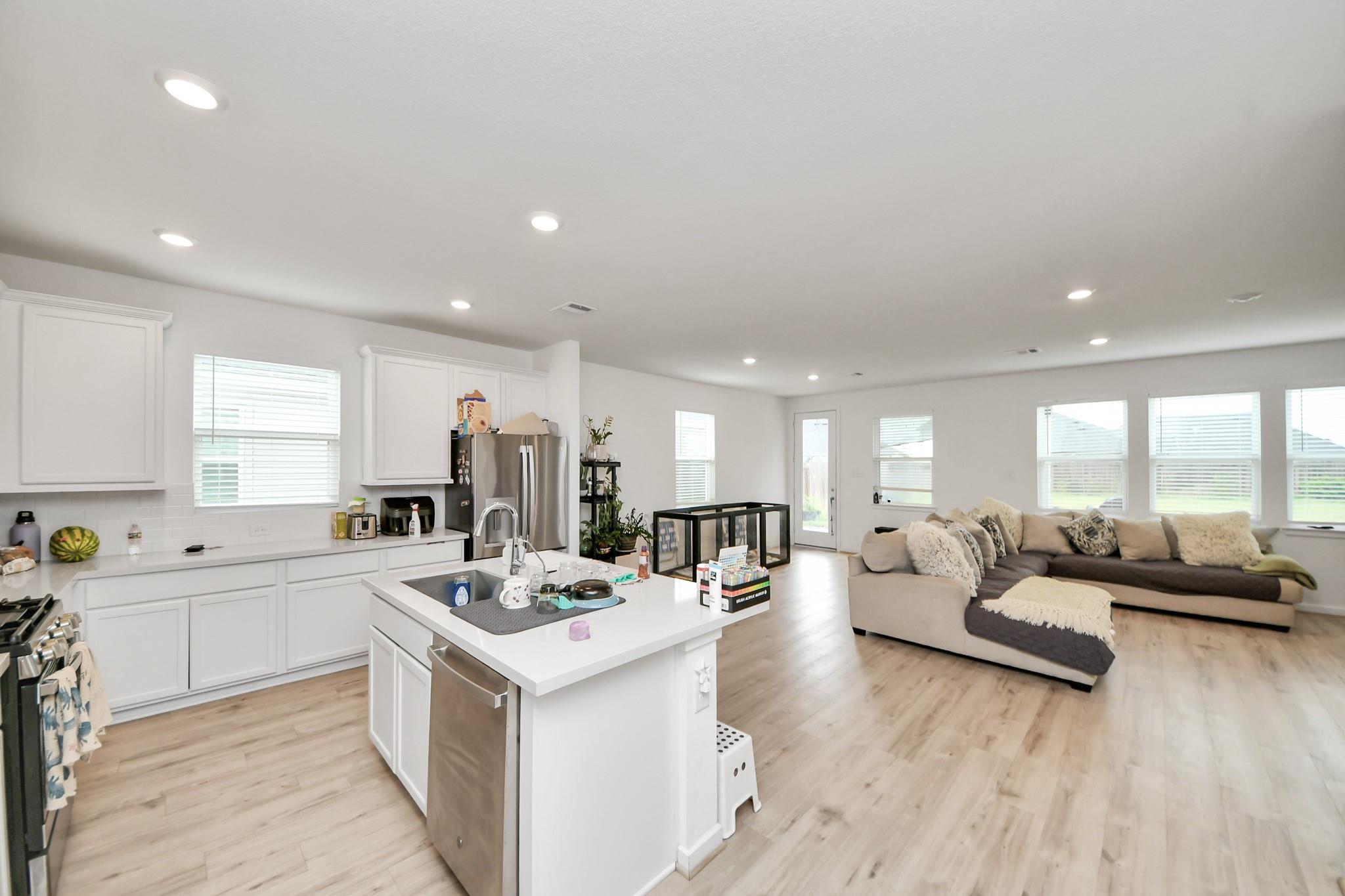 21827 Redwood Bluff Trail