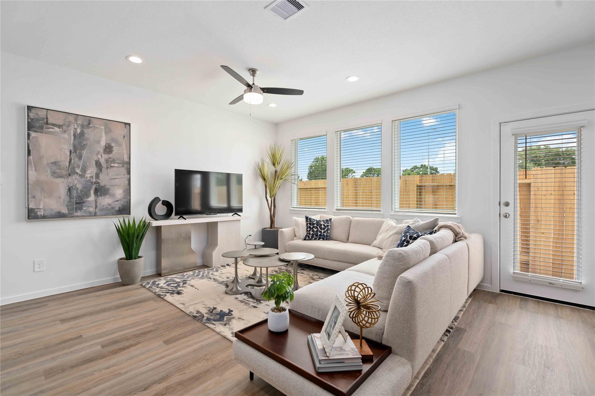 7609 Inwood Hills Lane