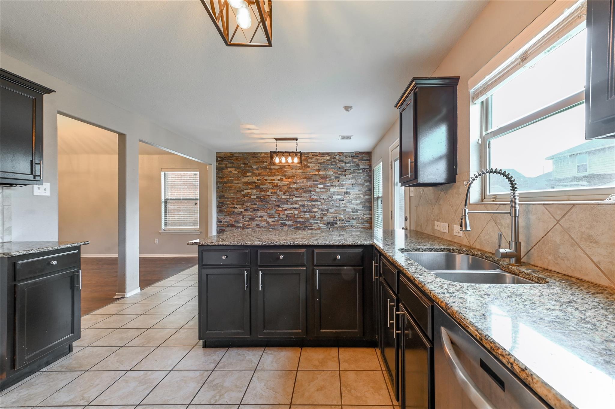 1927 Vermillion View Street