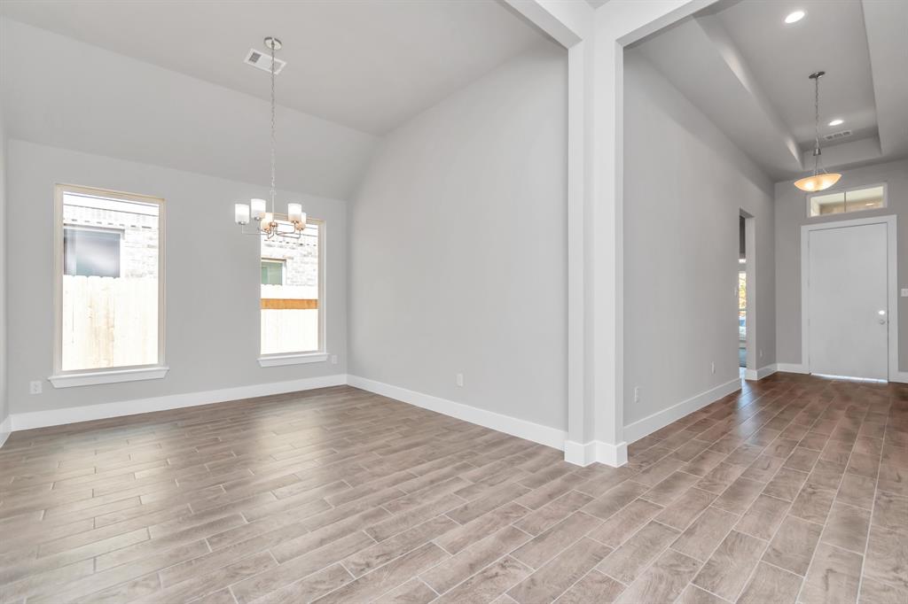 11819 Maple Oak Drive