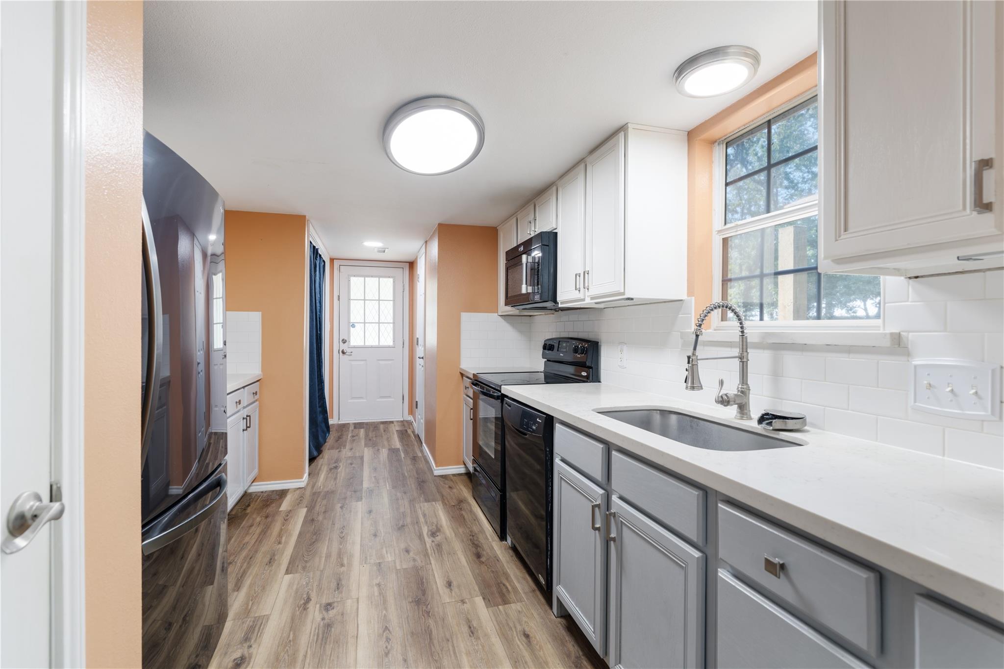 293 Commodore Drive