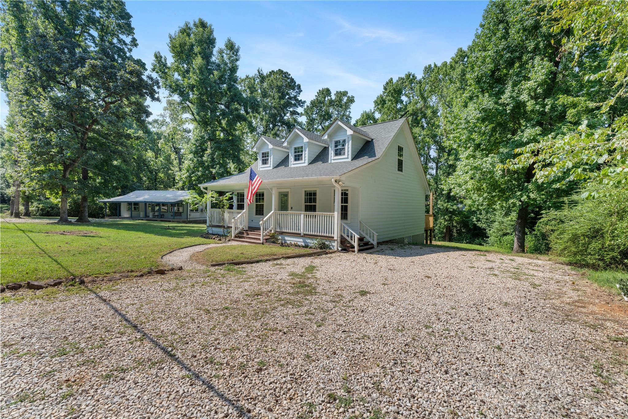 293 Commodore Drive