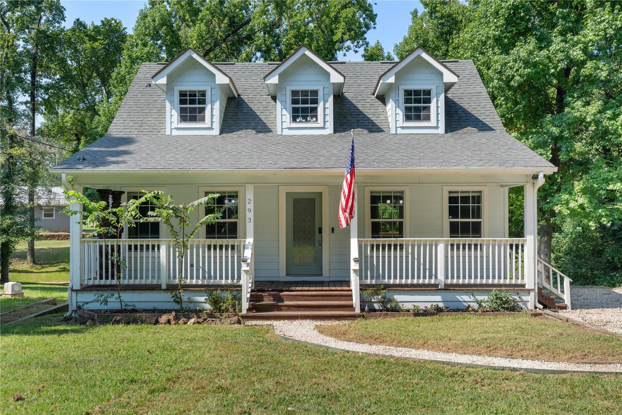 293 Commodore Drive