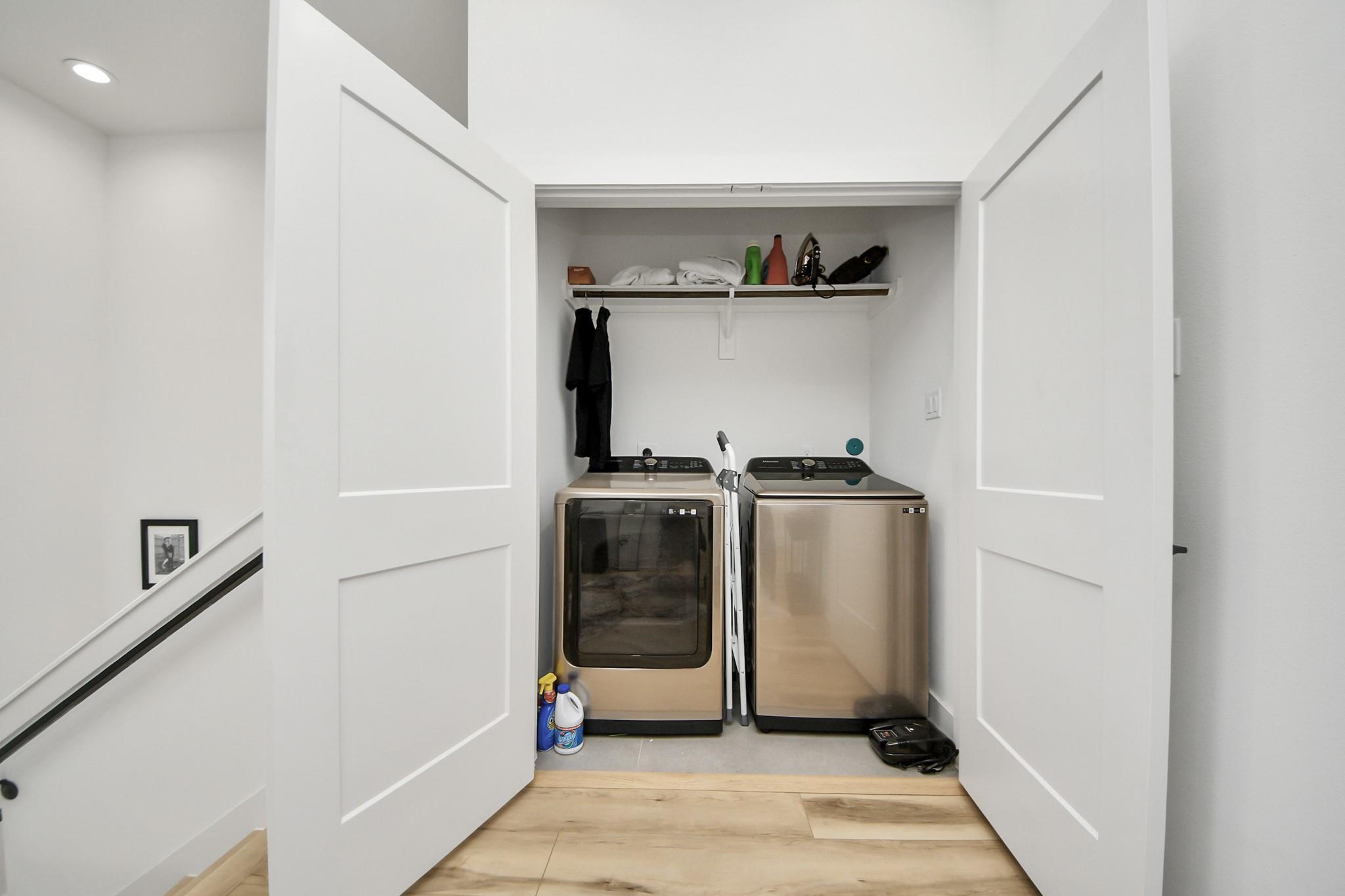 1044 W 17th Street