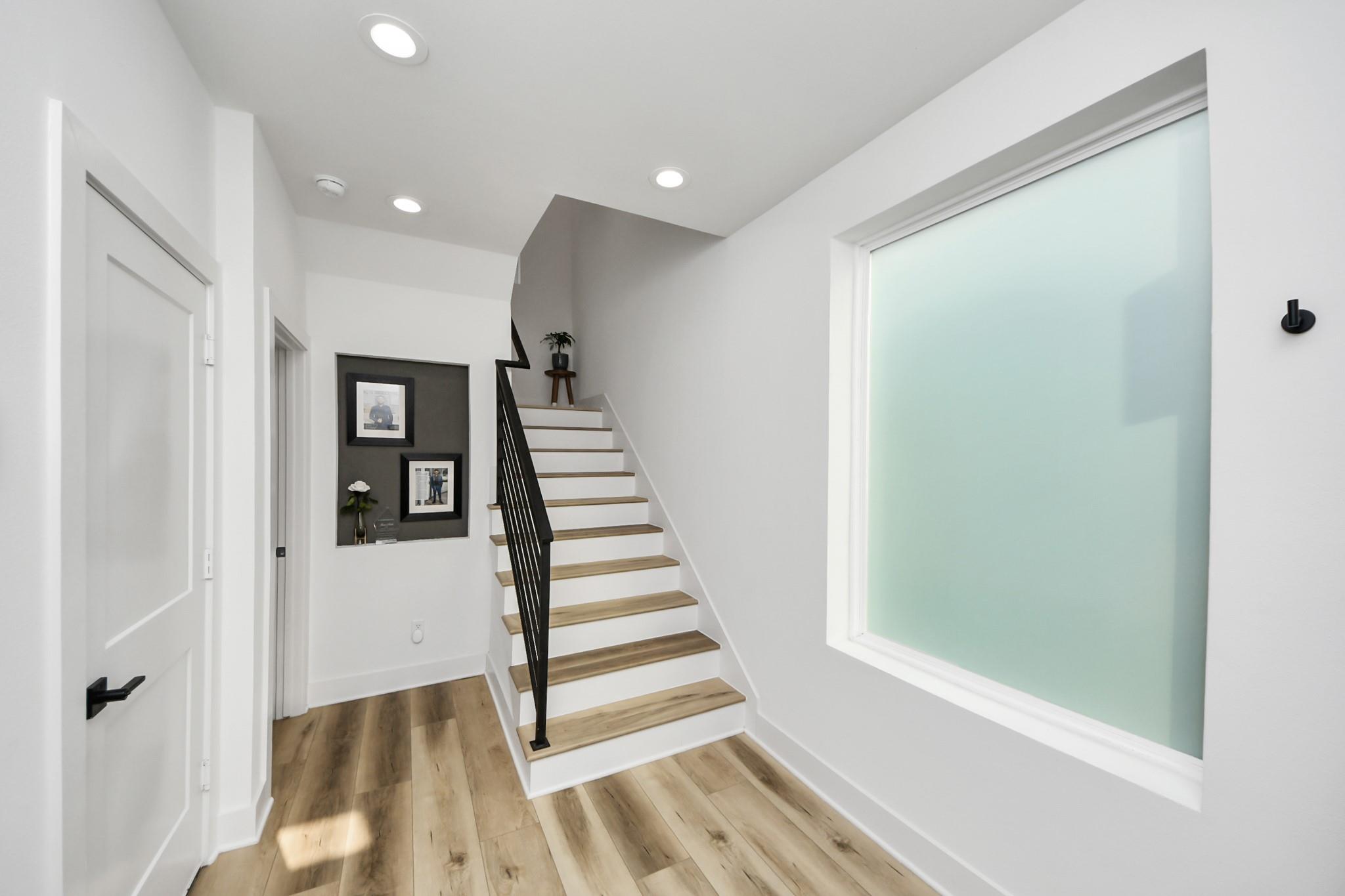 1044 W 17th Street