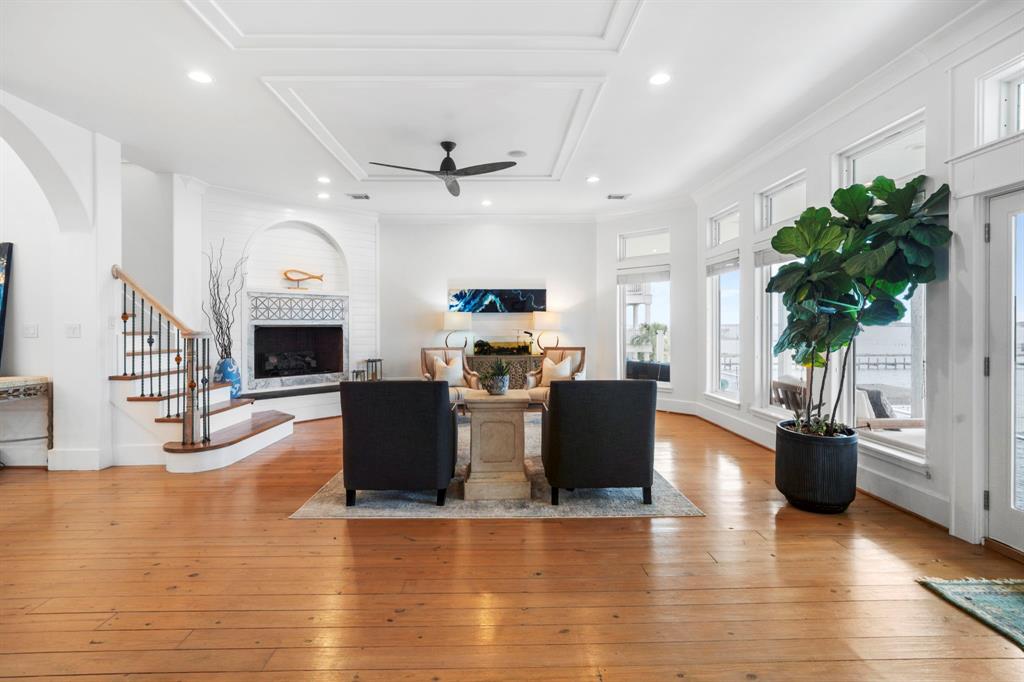 1026 Lillian Lane
