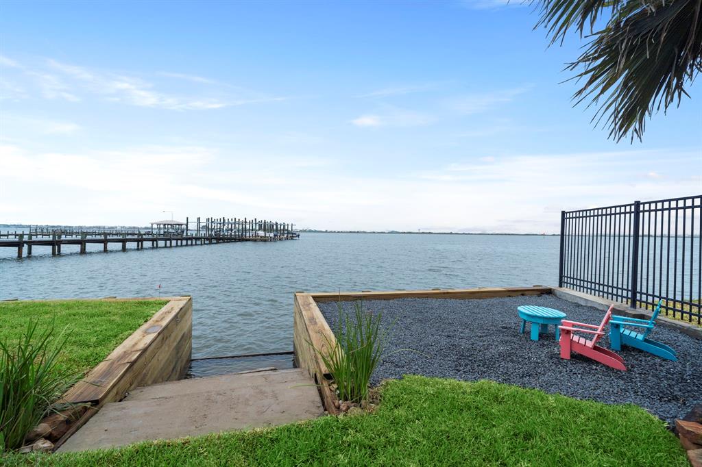 1026 Lillian Lane