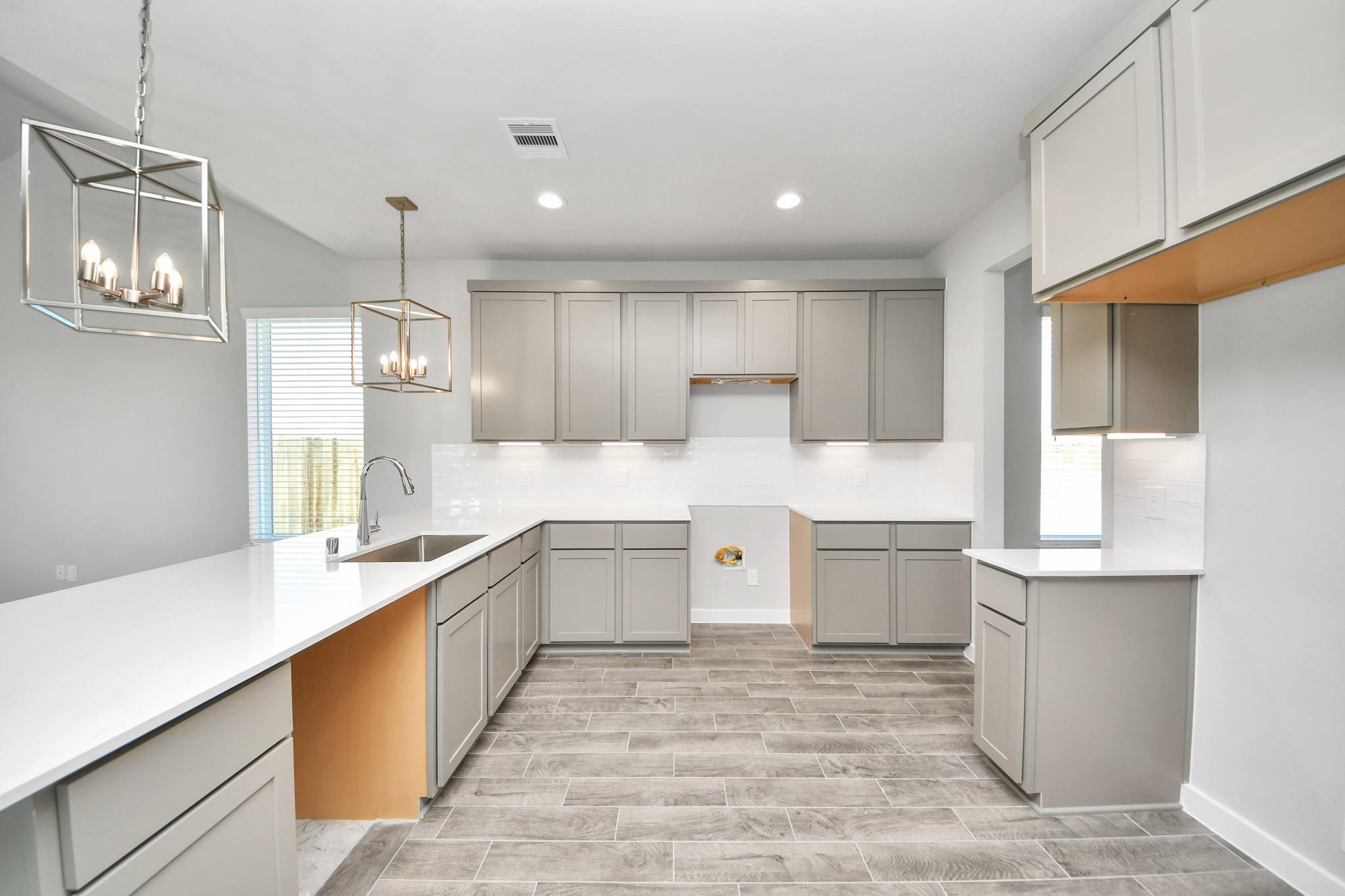 2107 Della Lakes Court