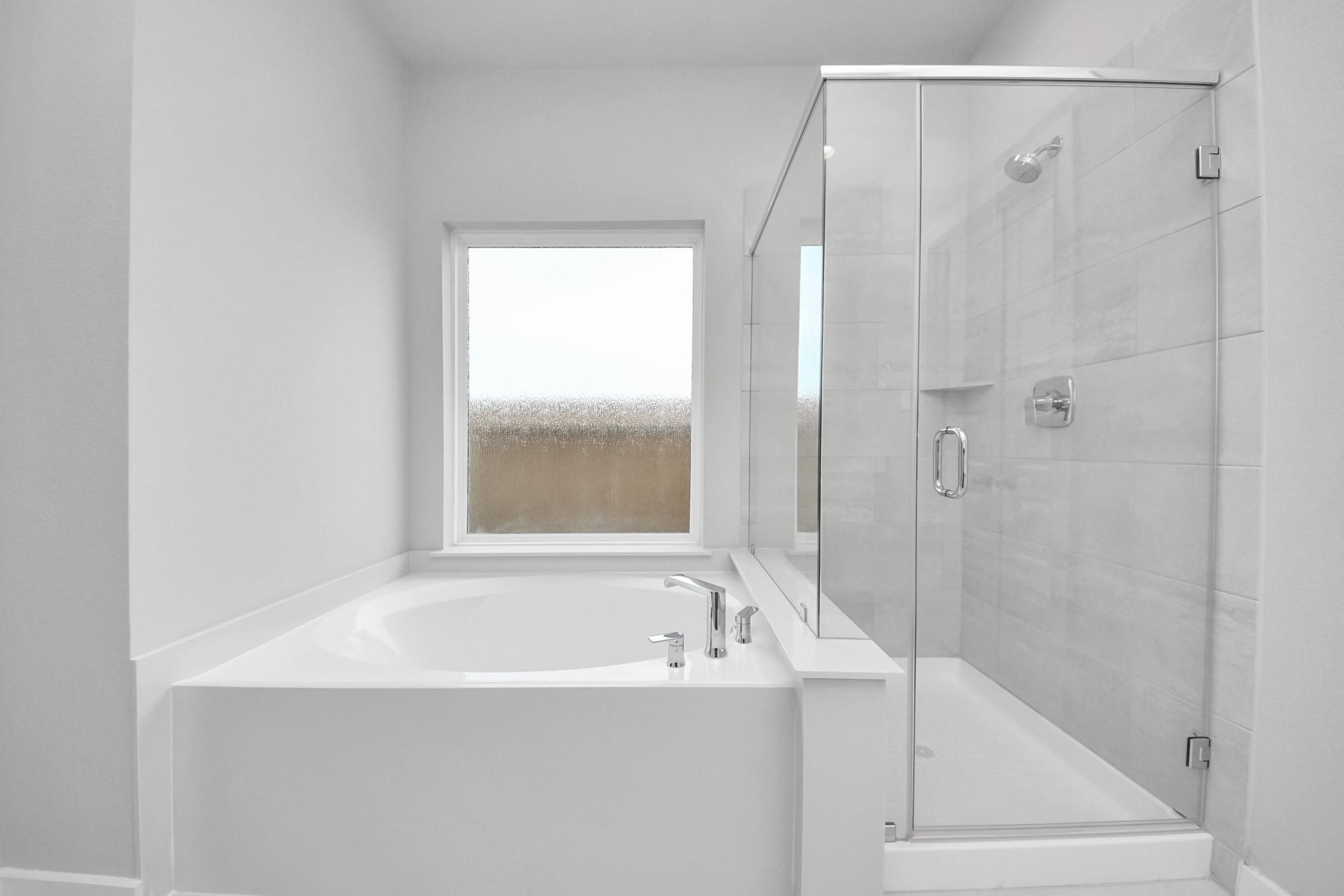 2107 Della Lakes Court