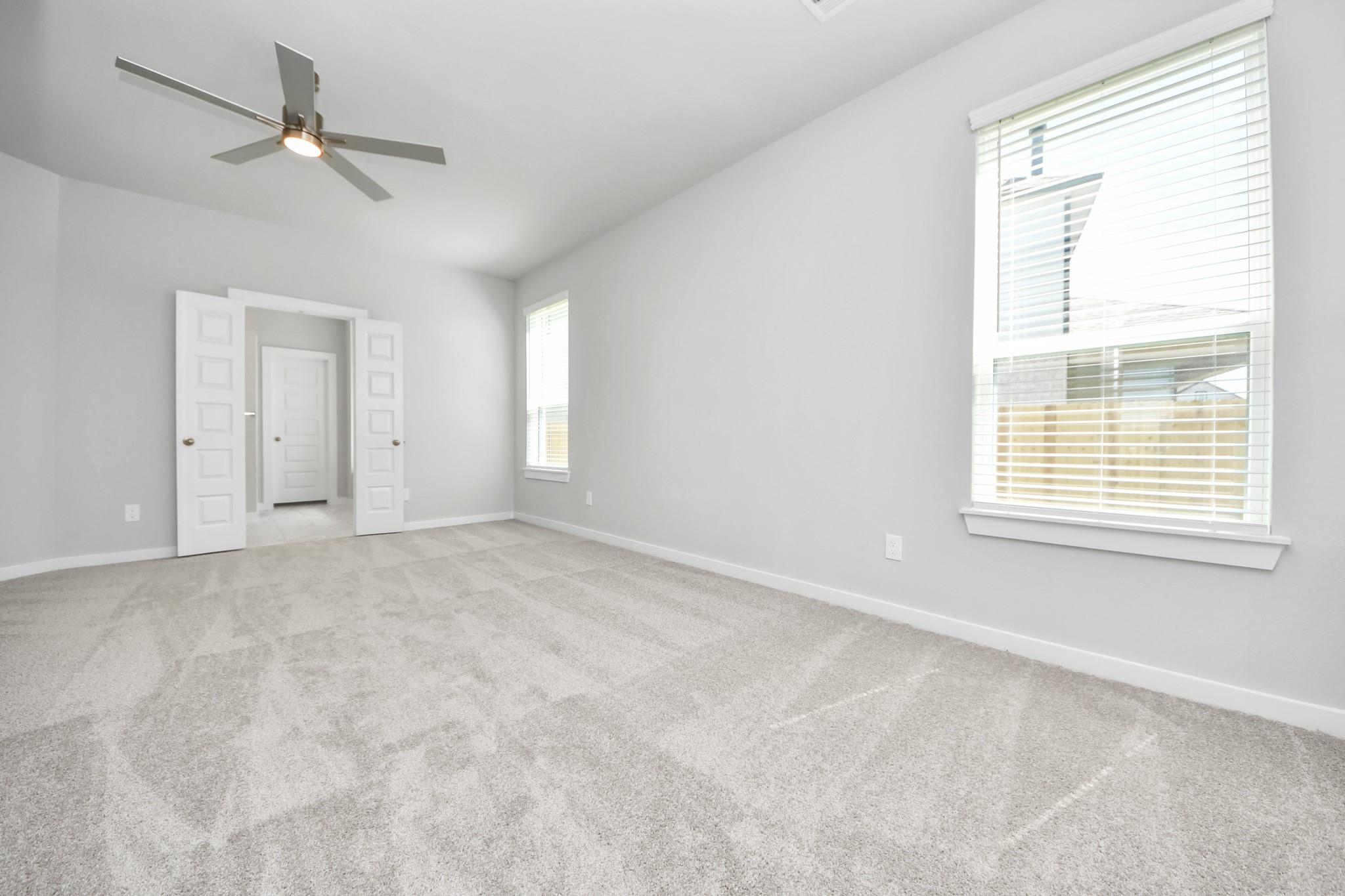 2107 Della Lakes Court