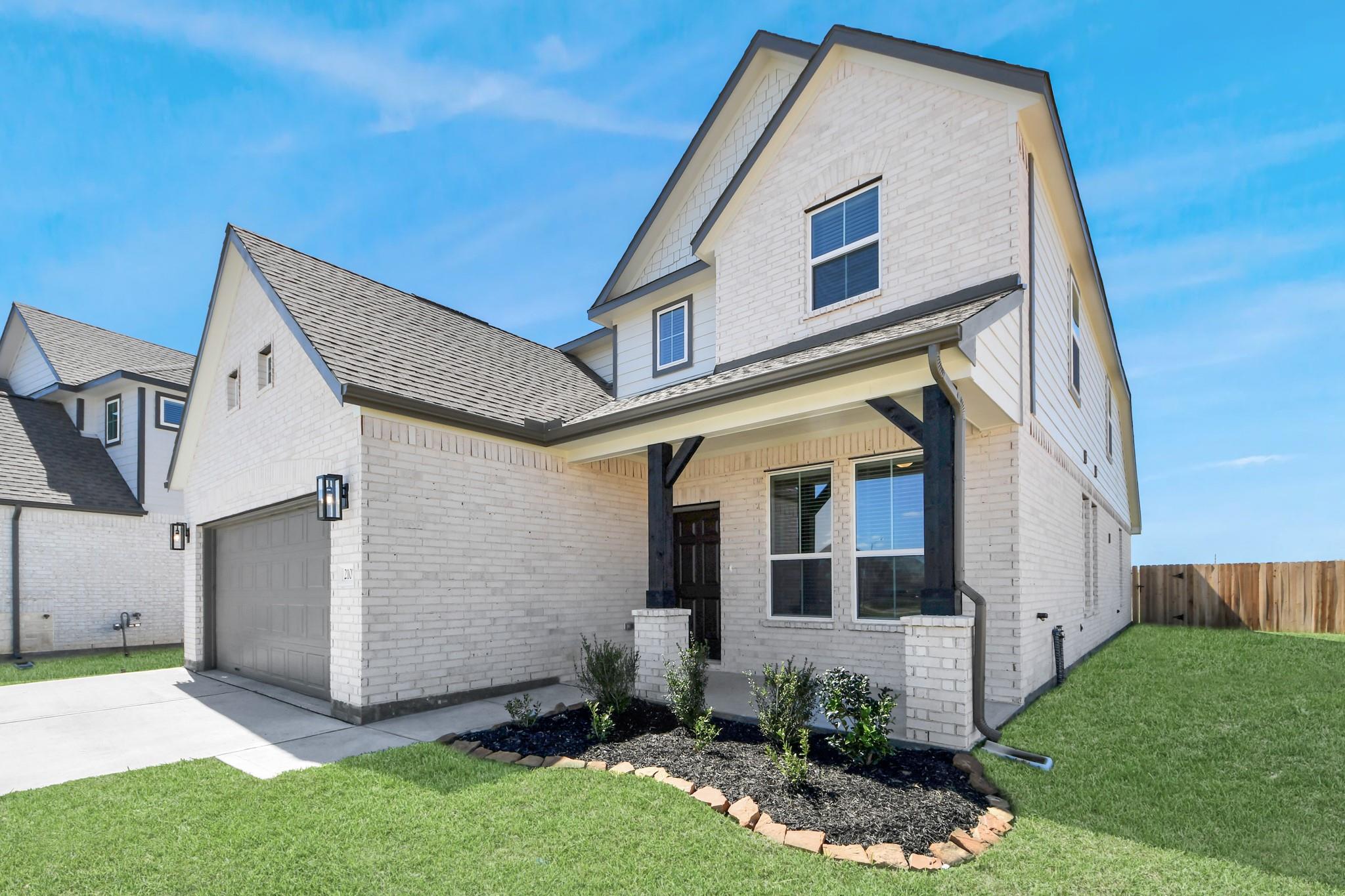 2107 Della Lakes Court