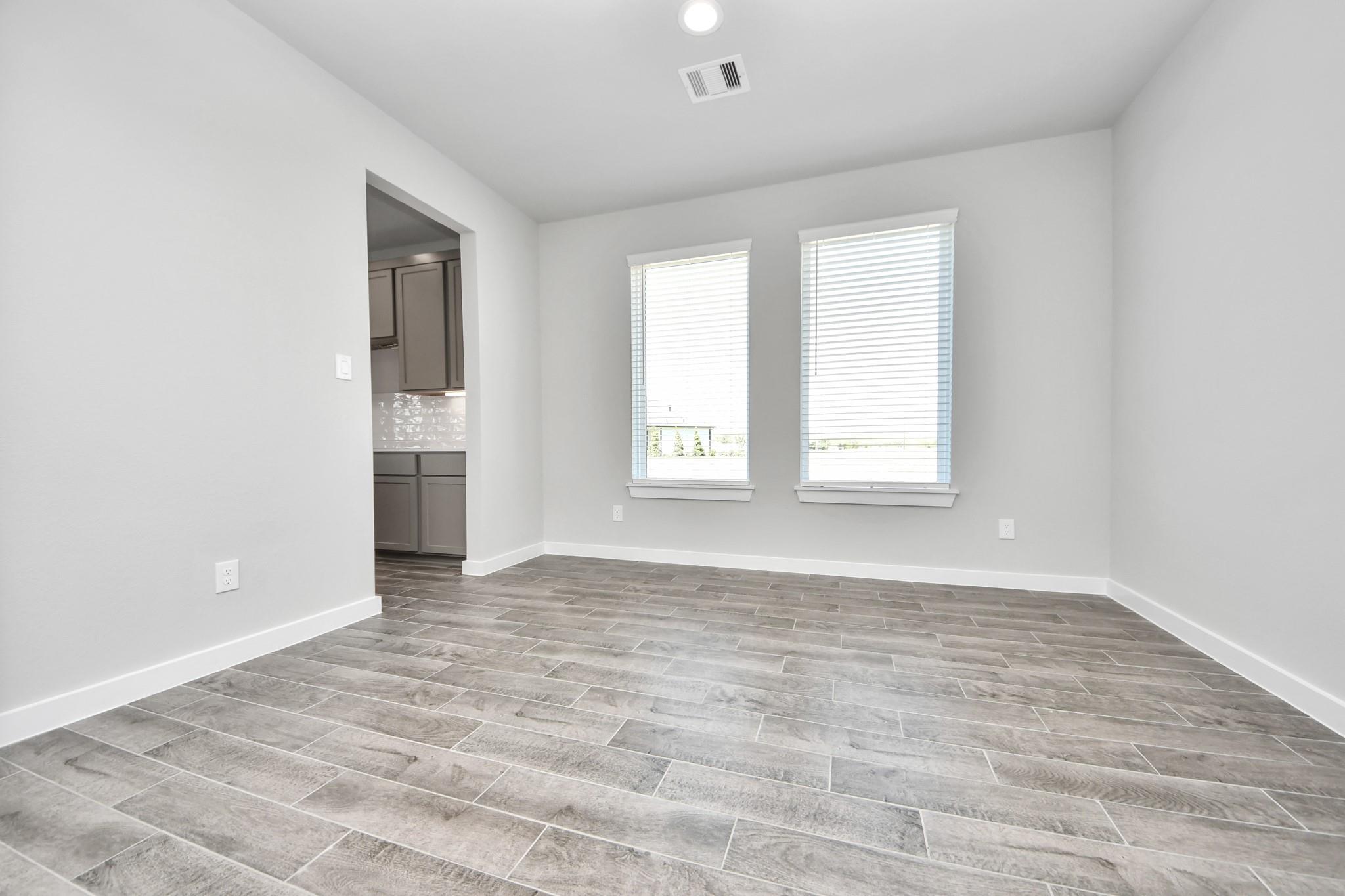 2107 Della Lakes Court