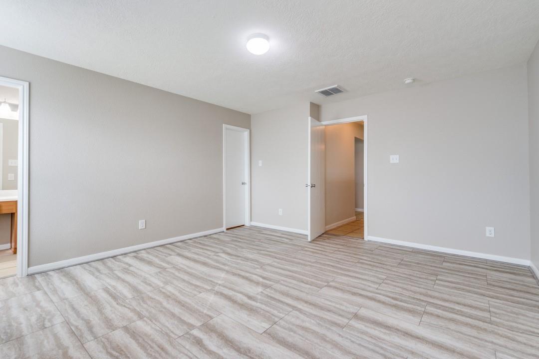 3054 Legends York Drive