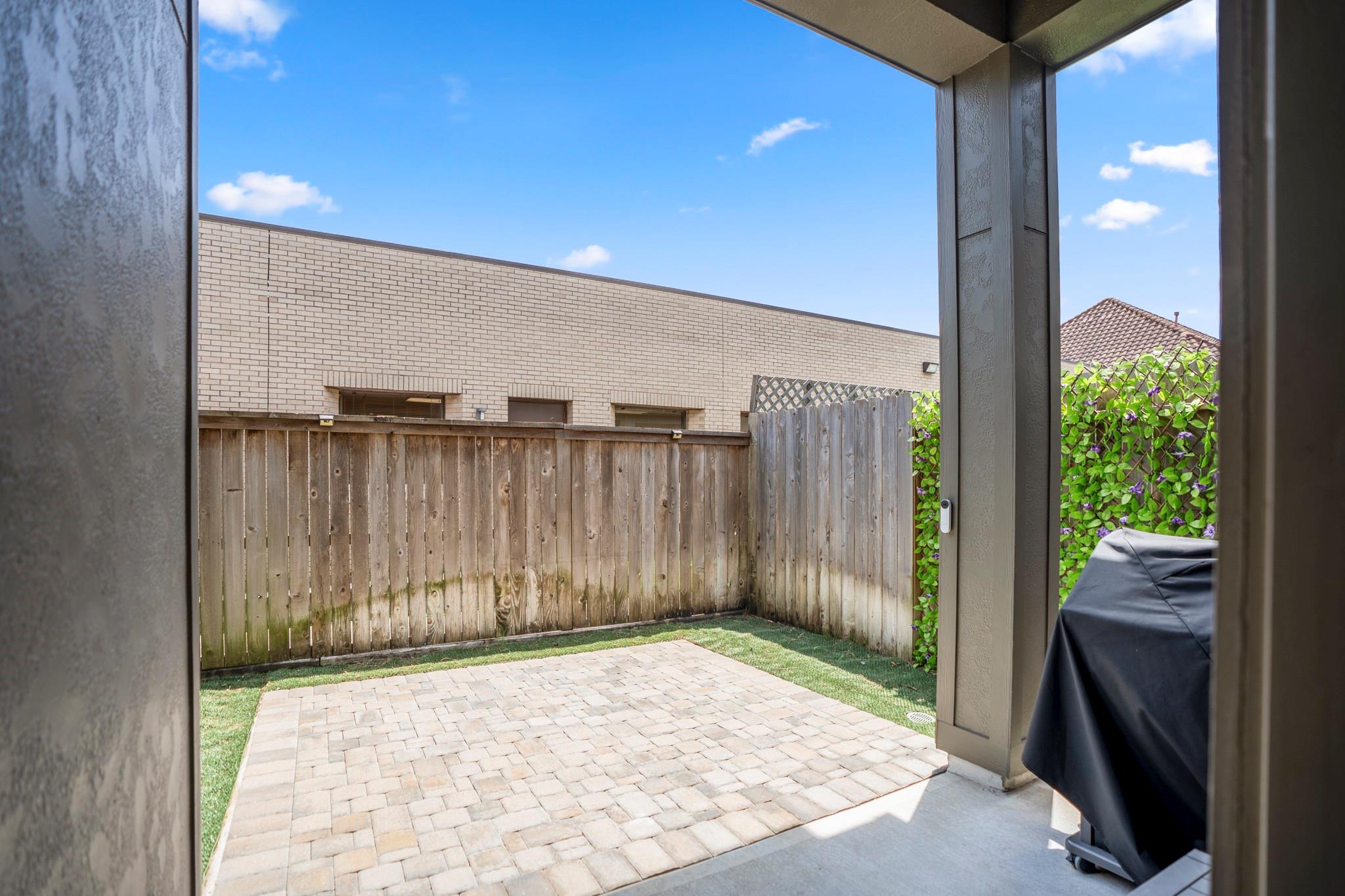 1412 Arkley Way