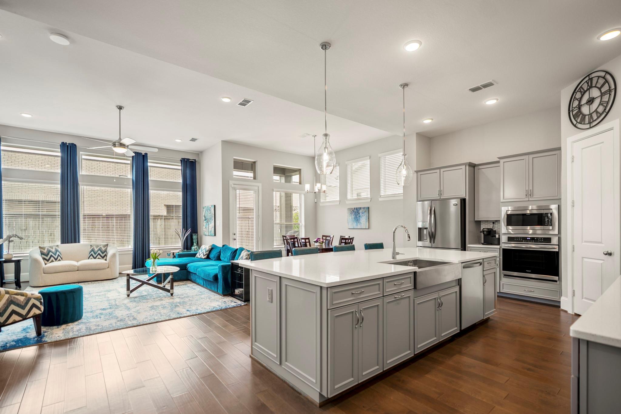 1412 Arkley Way