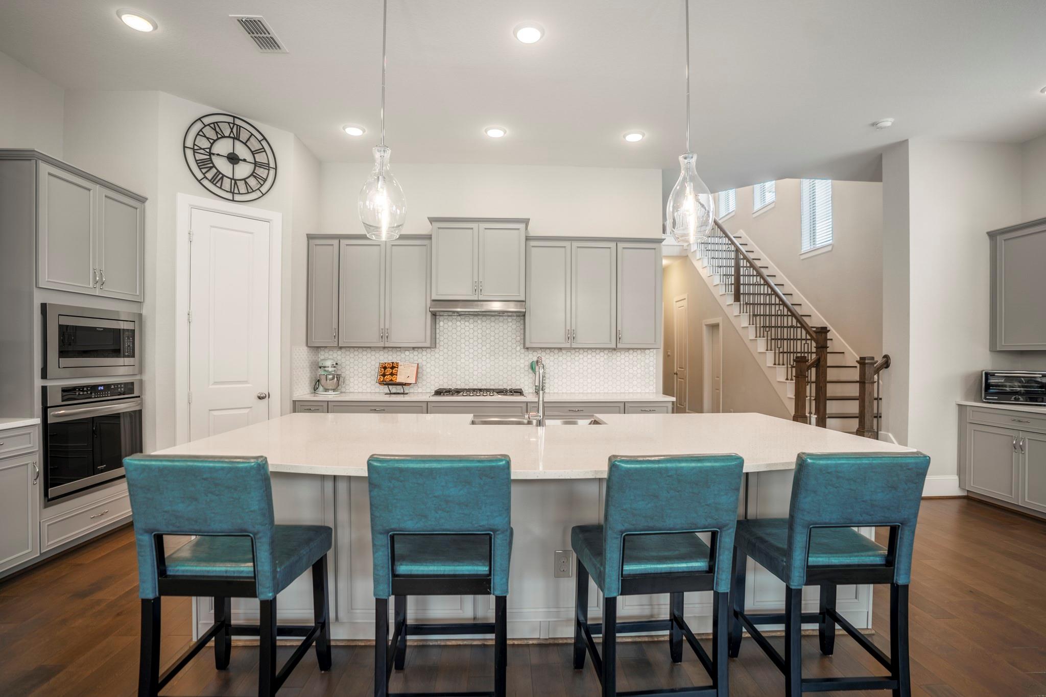1412 Arkley Way